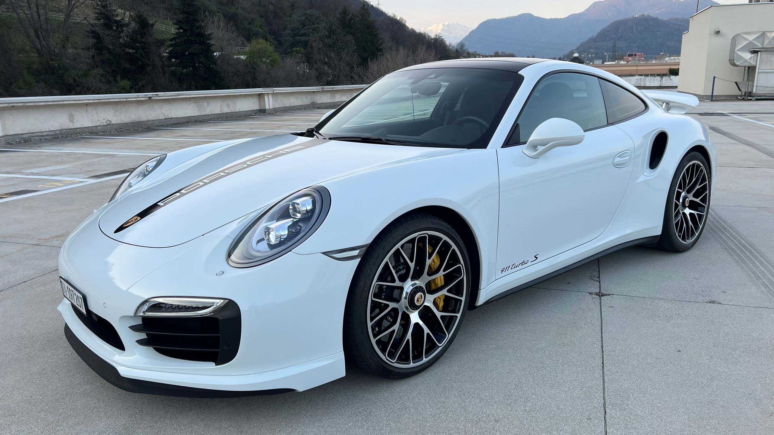 PORSCHE 911 Turbo S PDK