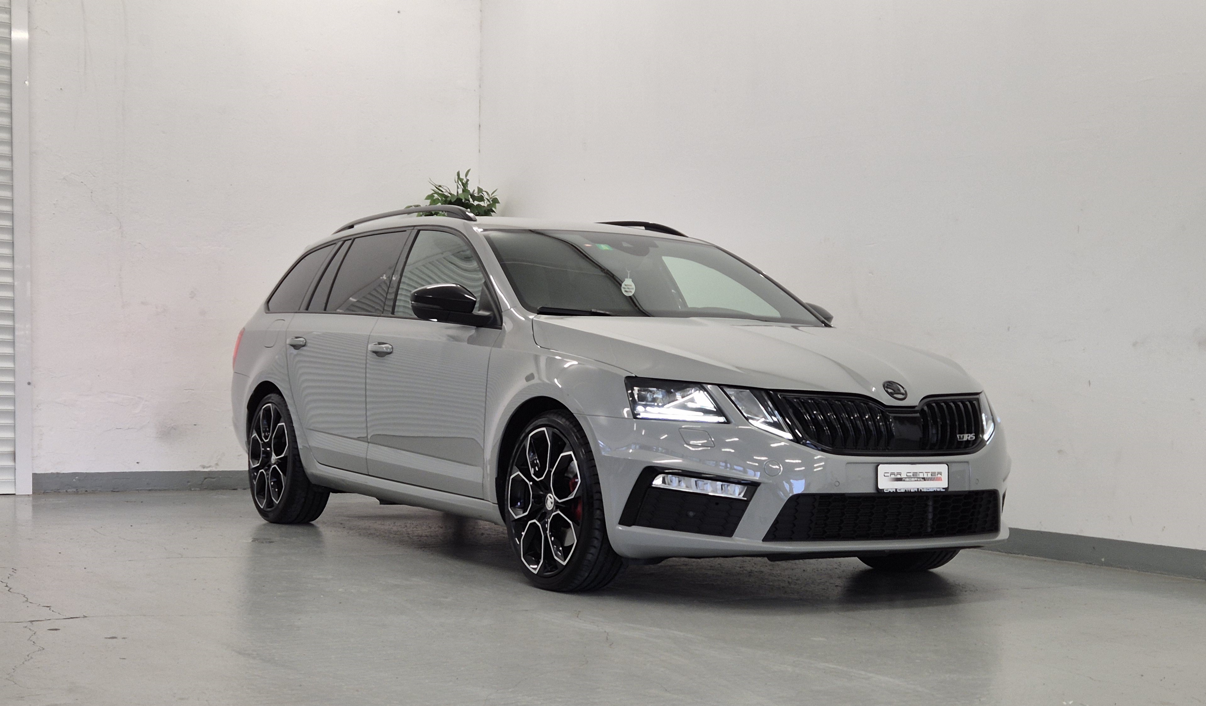 SKODA Octavia Combi 2.0 TDI RS Final Edition 4x4 DSG NARDO