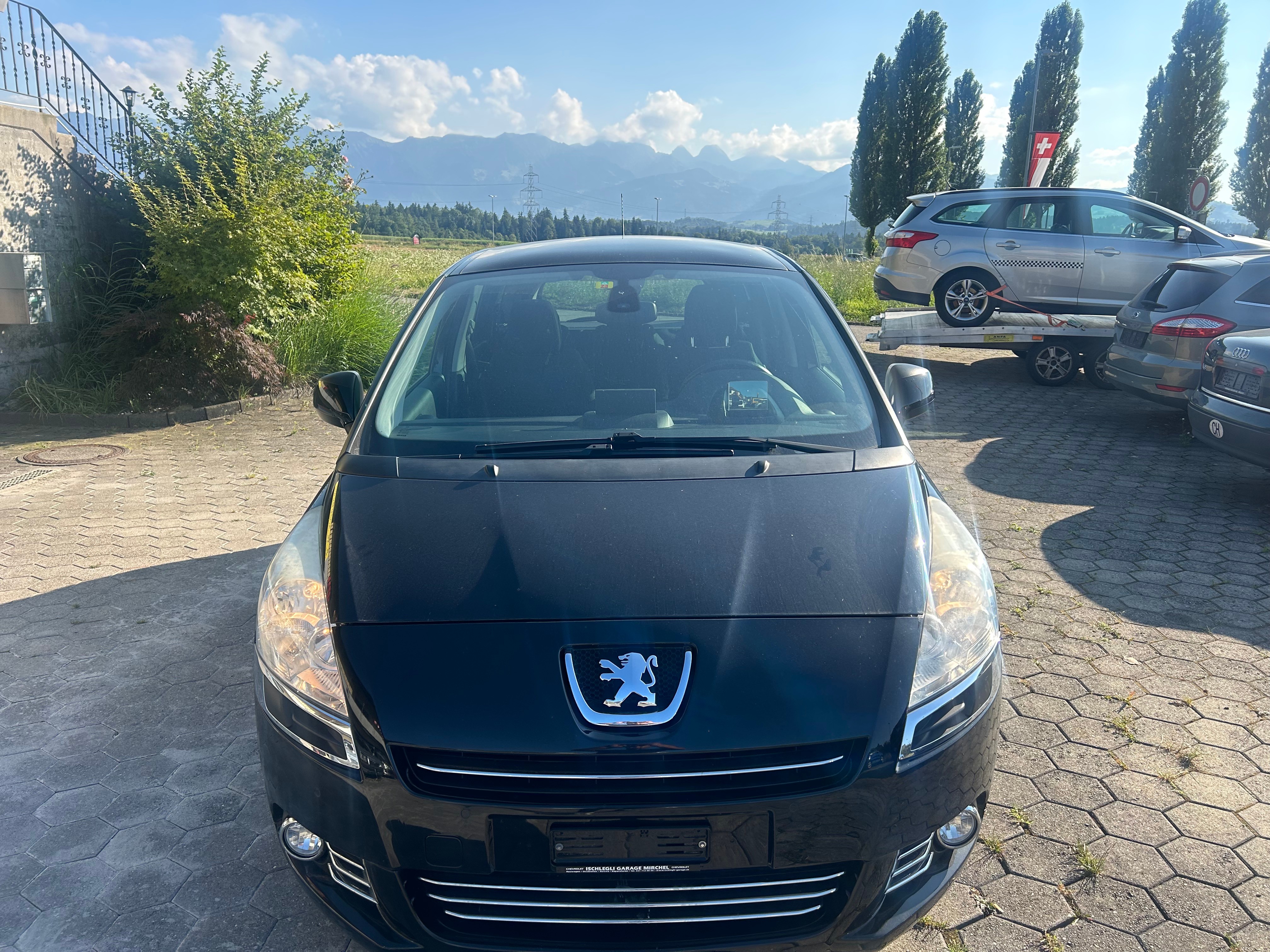 PEUGEOT 5008 1.6 16V T Sport