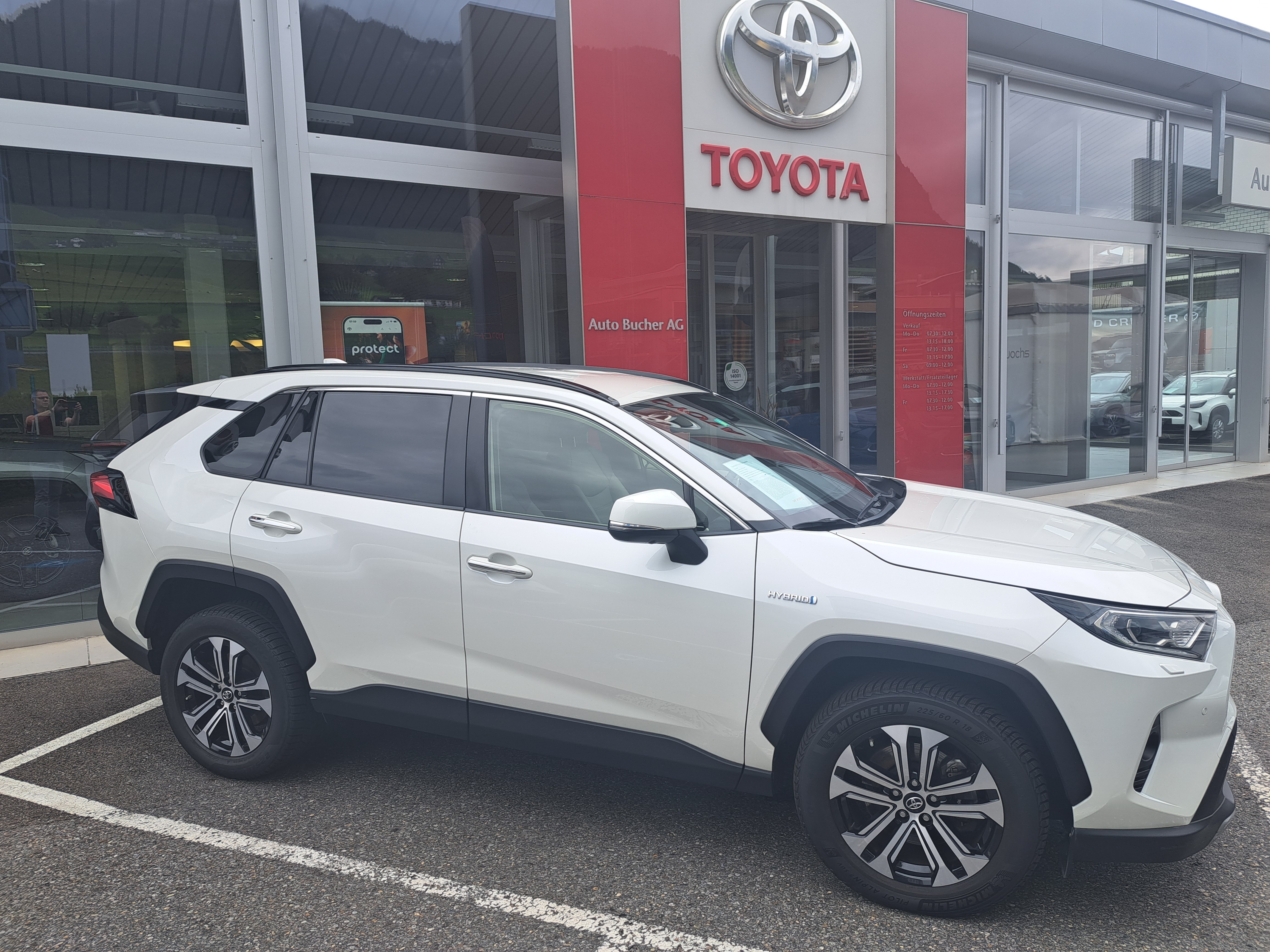 TOYOTA RAV-4 2.5 HSD Premium e-CVT 4WD