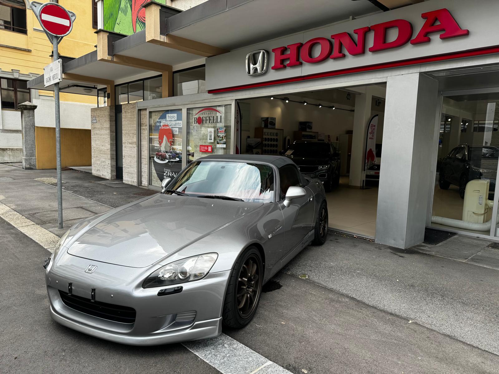 HONDA S2000