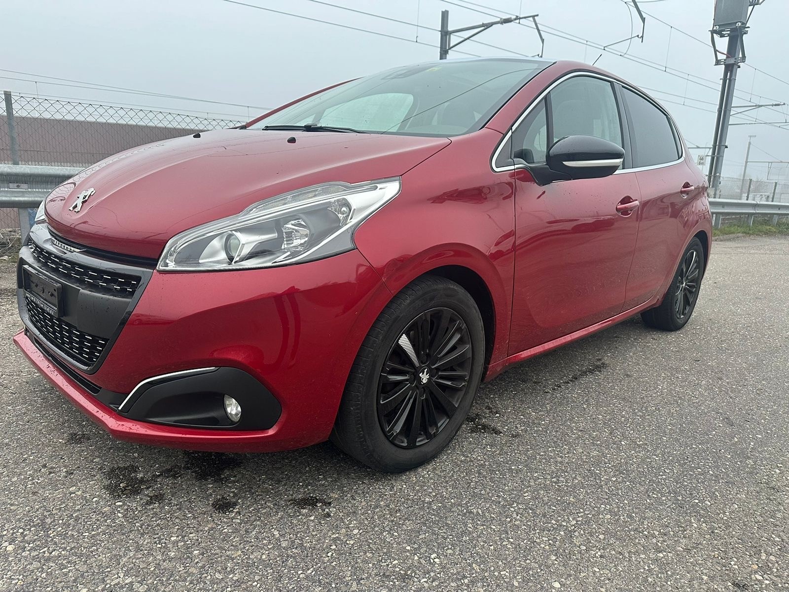 PEUGEOT 208 1.2 PureTech GT Line