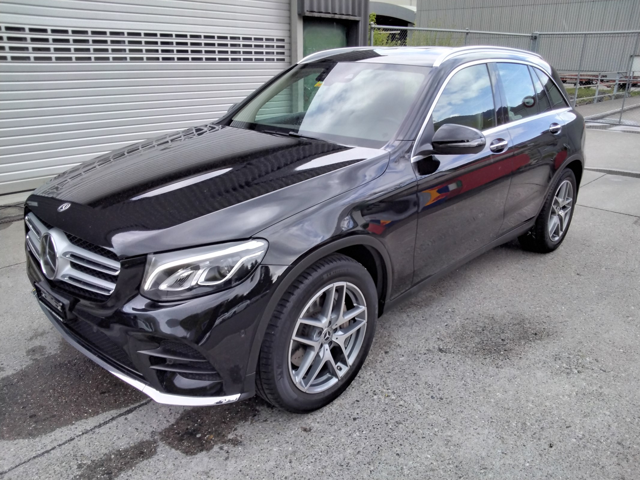 MERCEDES-BENZ GLC 250 AMG Line 4Matic 9G-Tronic