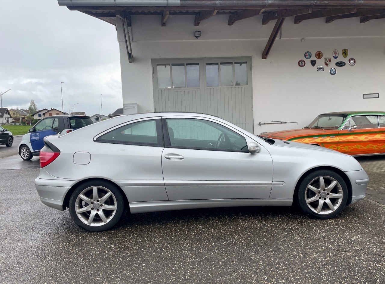 MERCEDES-BENZ C 220 CDI