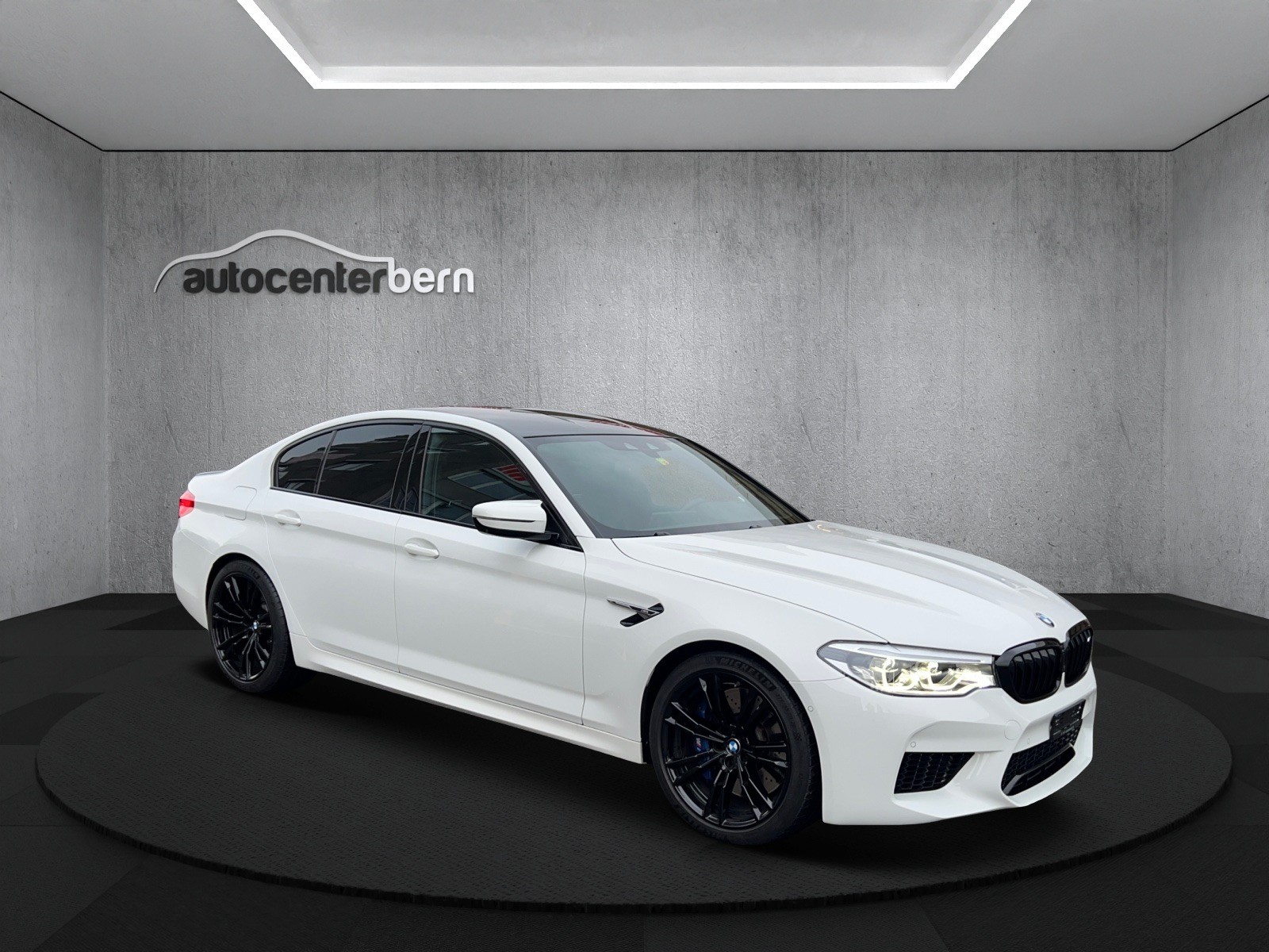 BMW M5 xDrive Drivelogic