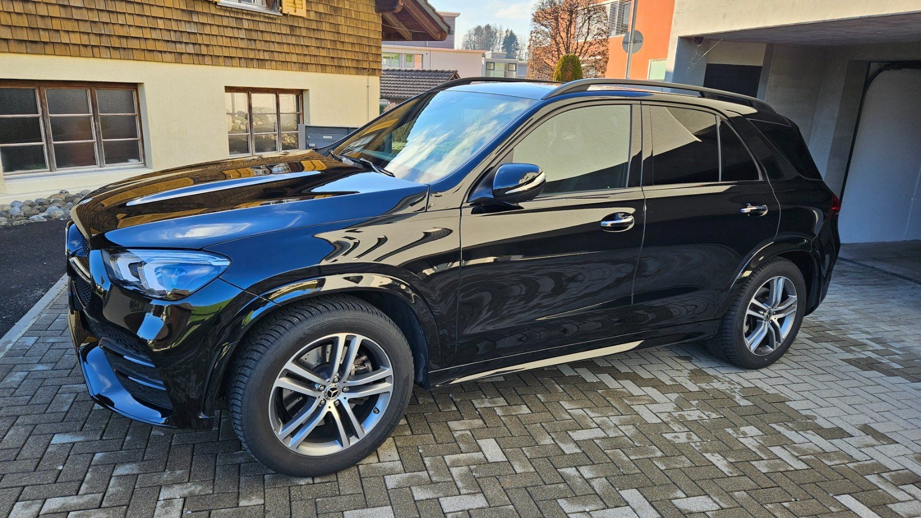 MERCEDES-BENZ GLE 300 d 4Matic AMG Line 9G-Tronic