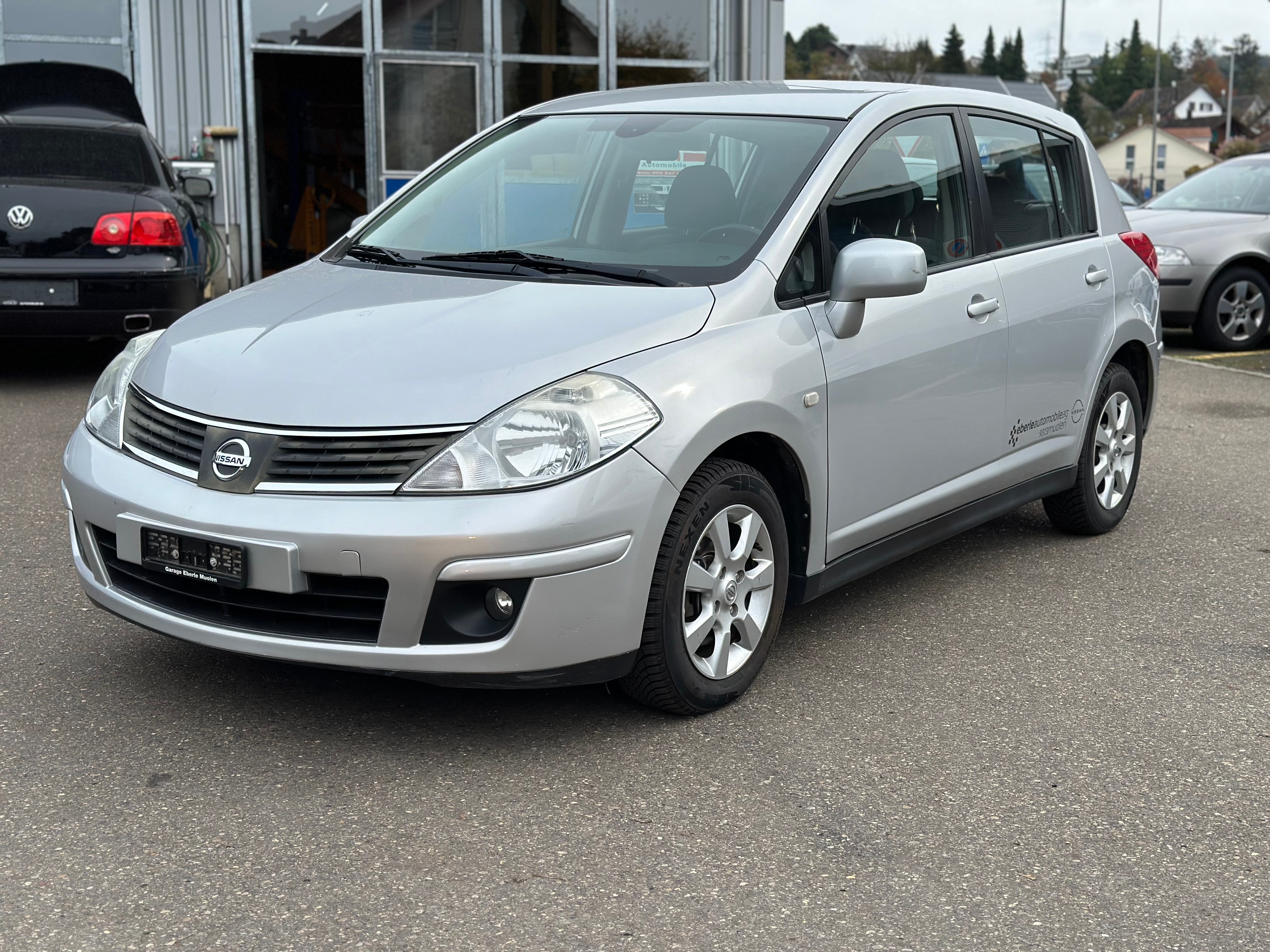 NISSAN Tiida 1.6 acenta Automatic