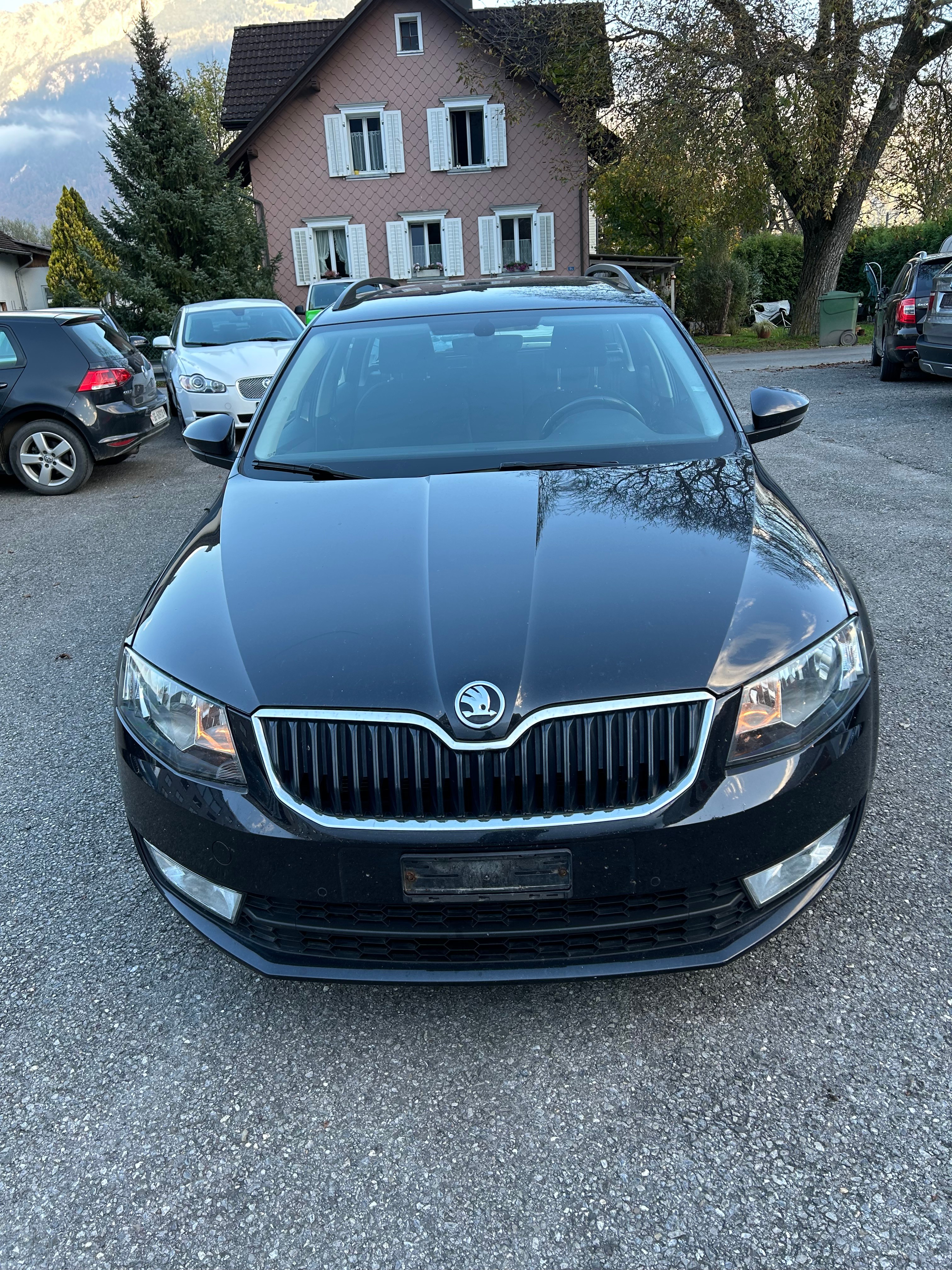 SKODA Octavia Combi 2.0 TDI Swiss Joy 4x4