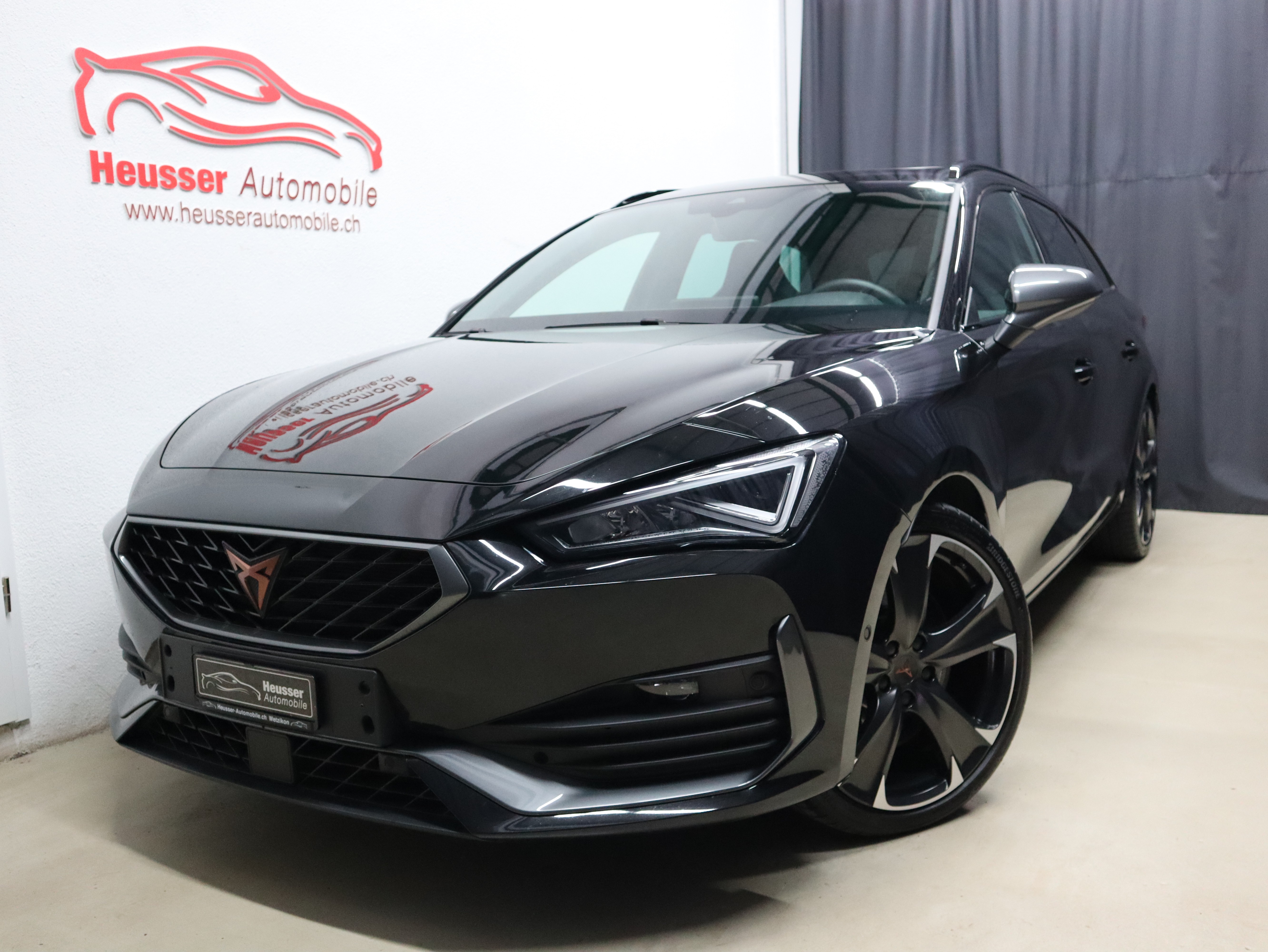 CUPRA LEON ST 2.0 TSI VZ DSG 4Drive - Panorama - Virtual Cockpit - AHK - 310 PS