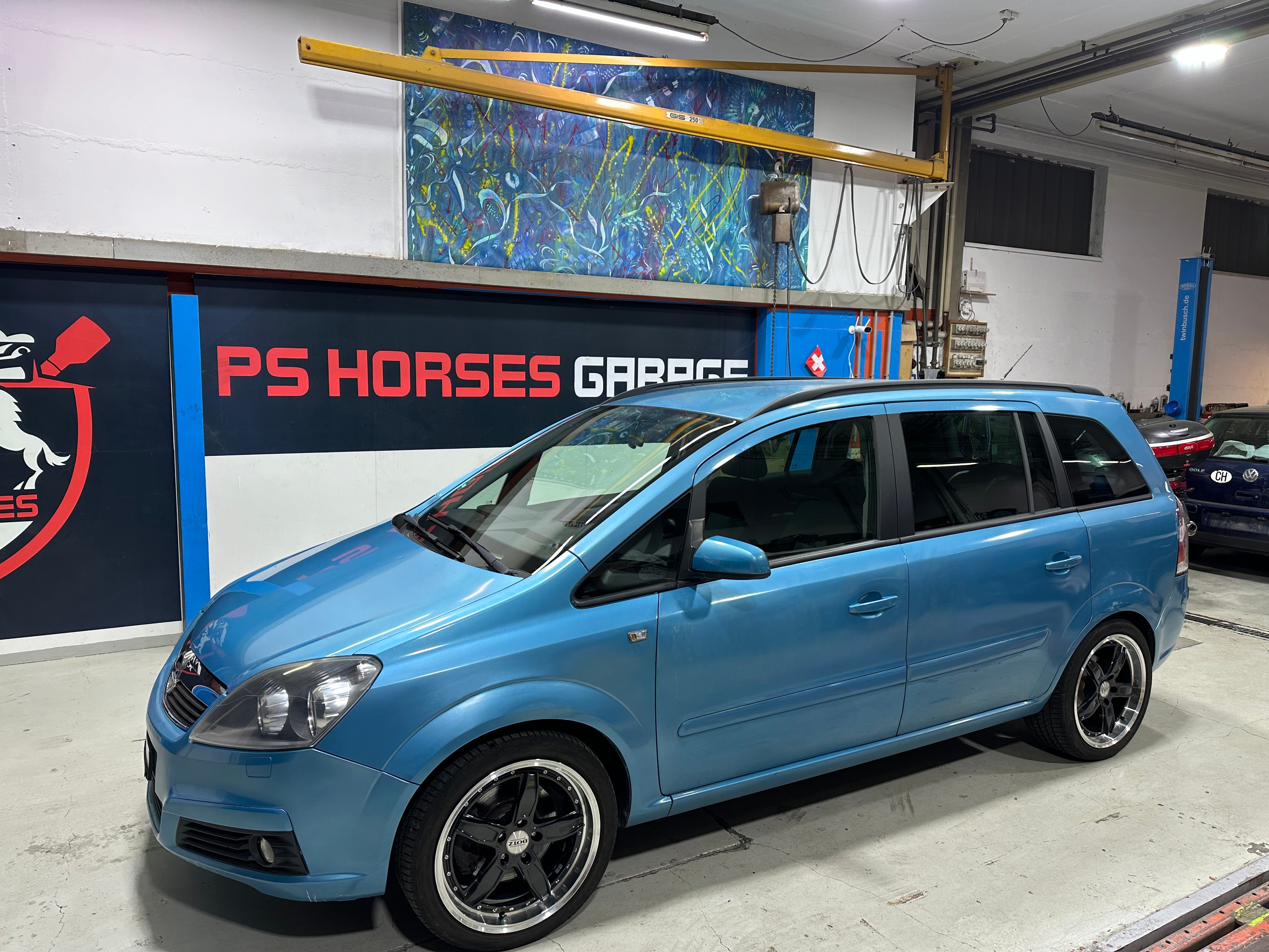 OPEL Zafira 2.2i 16V Sport