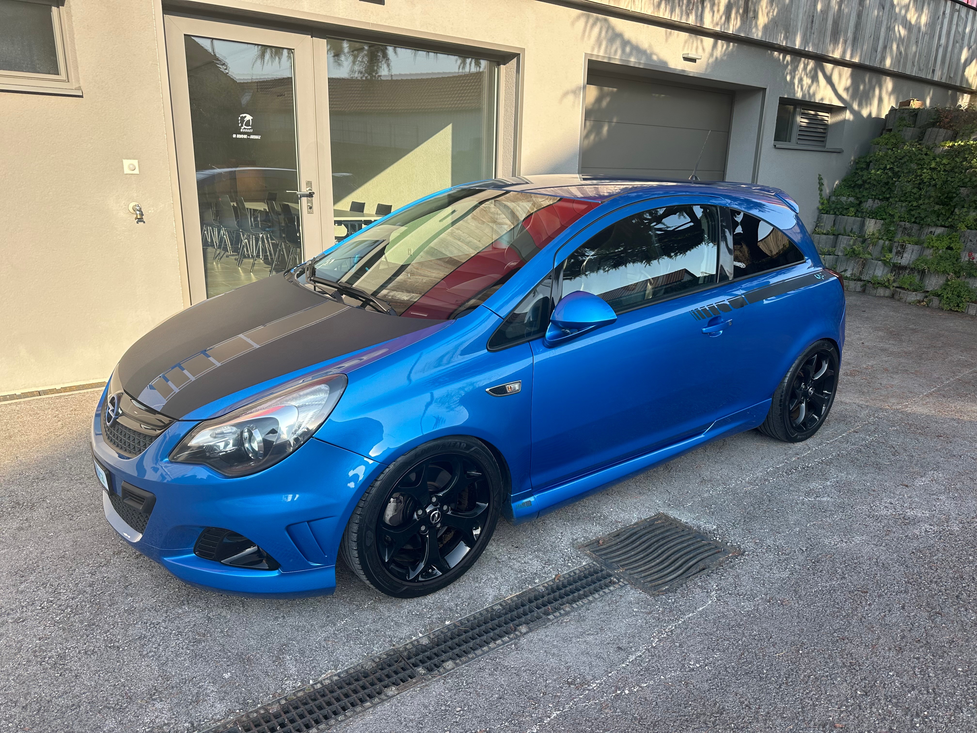 OPEL Corsa 1.6 Turbo OPC