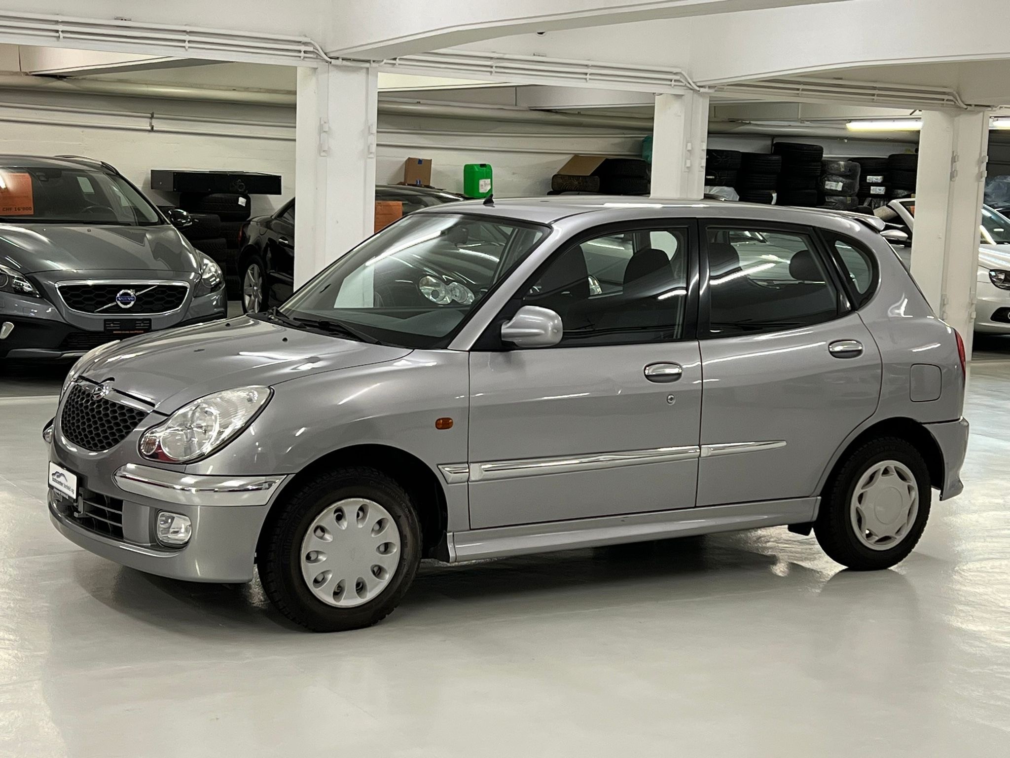 DAIHATSU Sirion 1.3 V-Line ** Automatik **