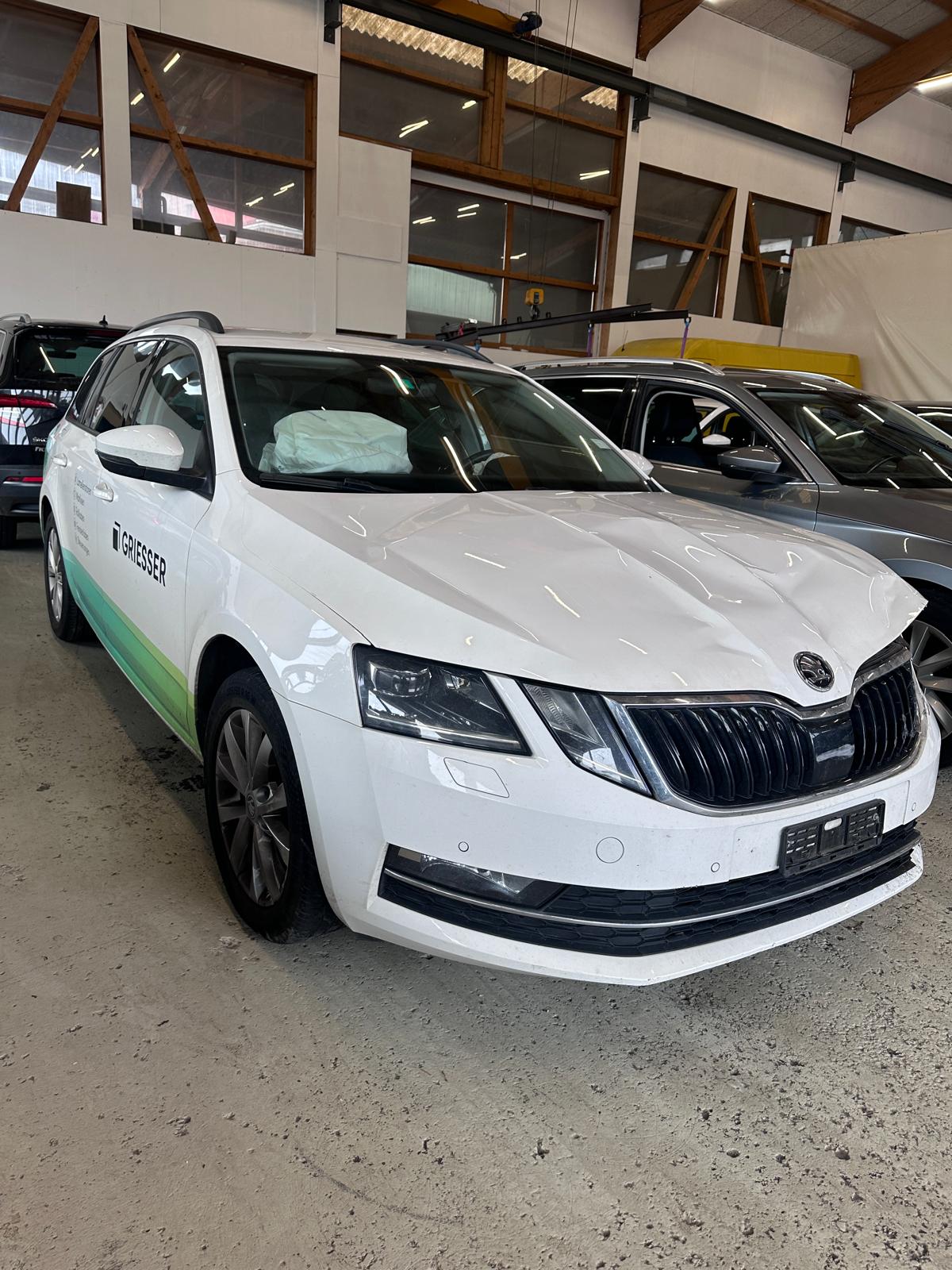 SKODA Octavia Combi 2.0 TDI Ambition DSG