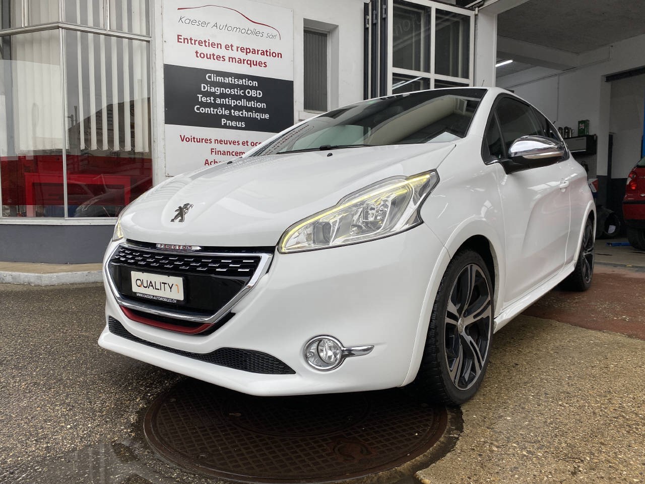 PEUGEOT 208 1.6 Turbo GTi