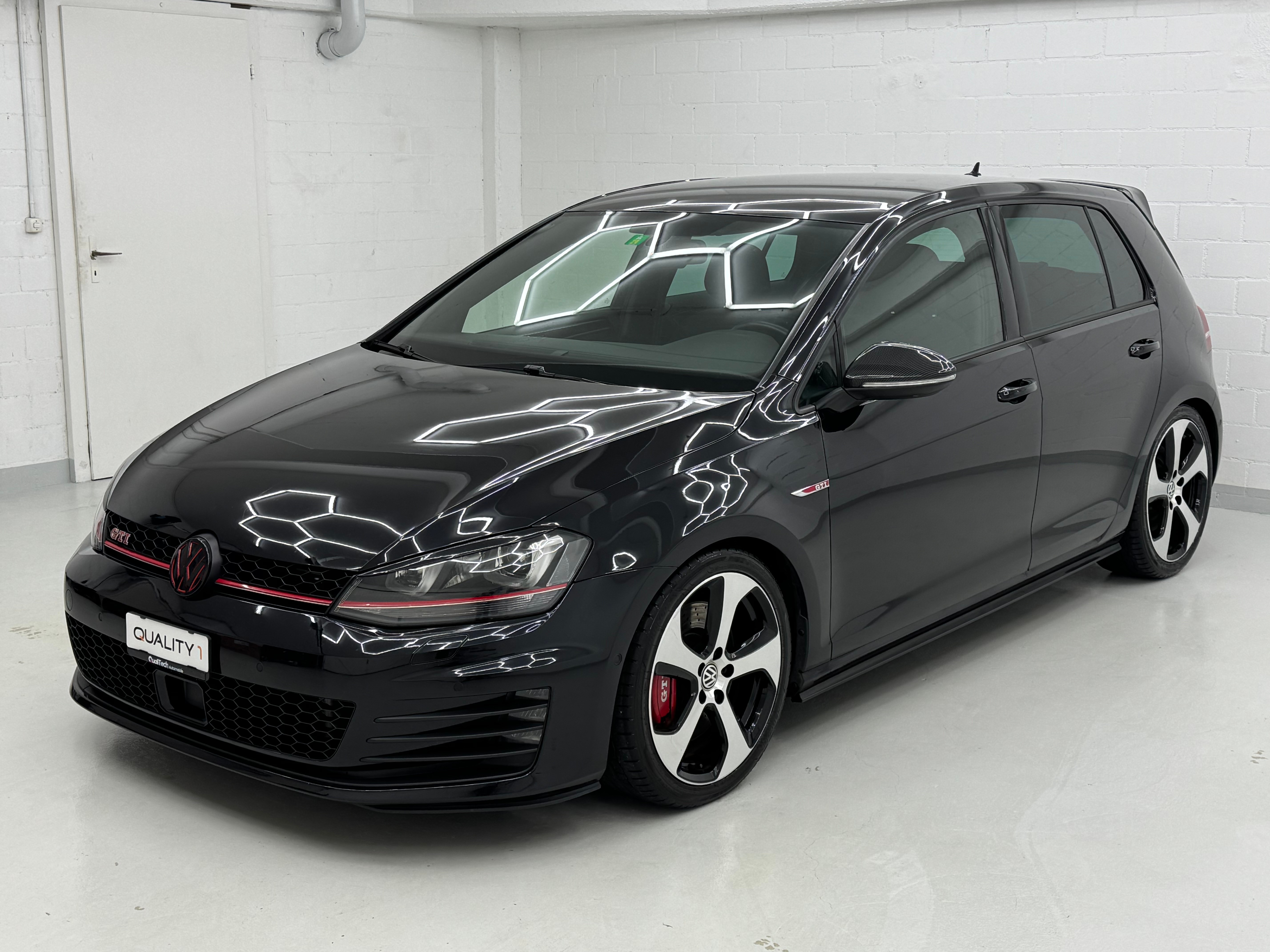 VW Golf 2.0 TSI GTI Performance