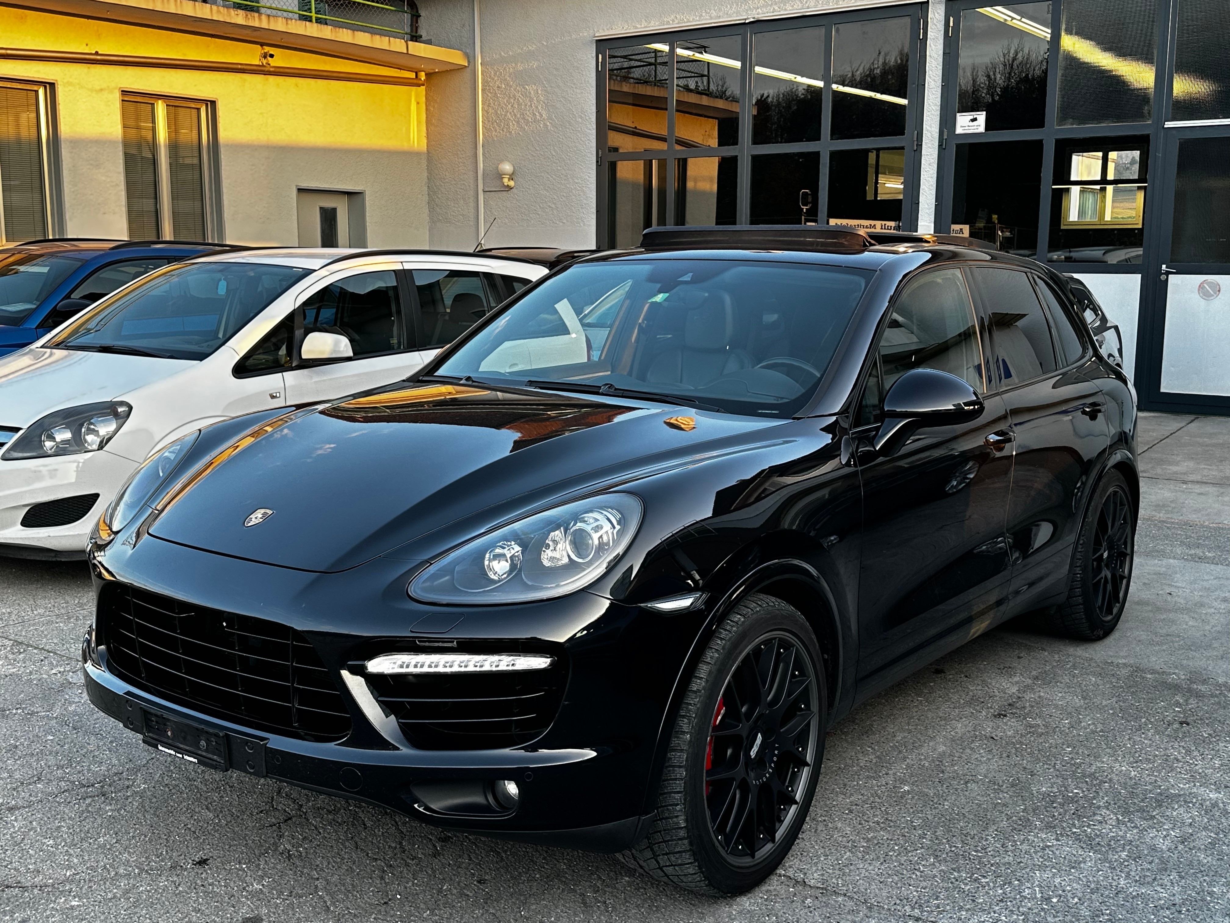 PORSCHE Cayenne Turbo S