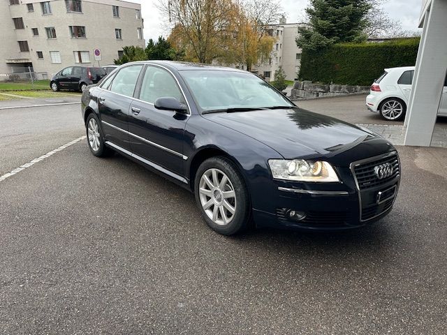 AUDI A8 3.2 FSI quattro tiptronic