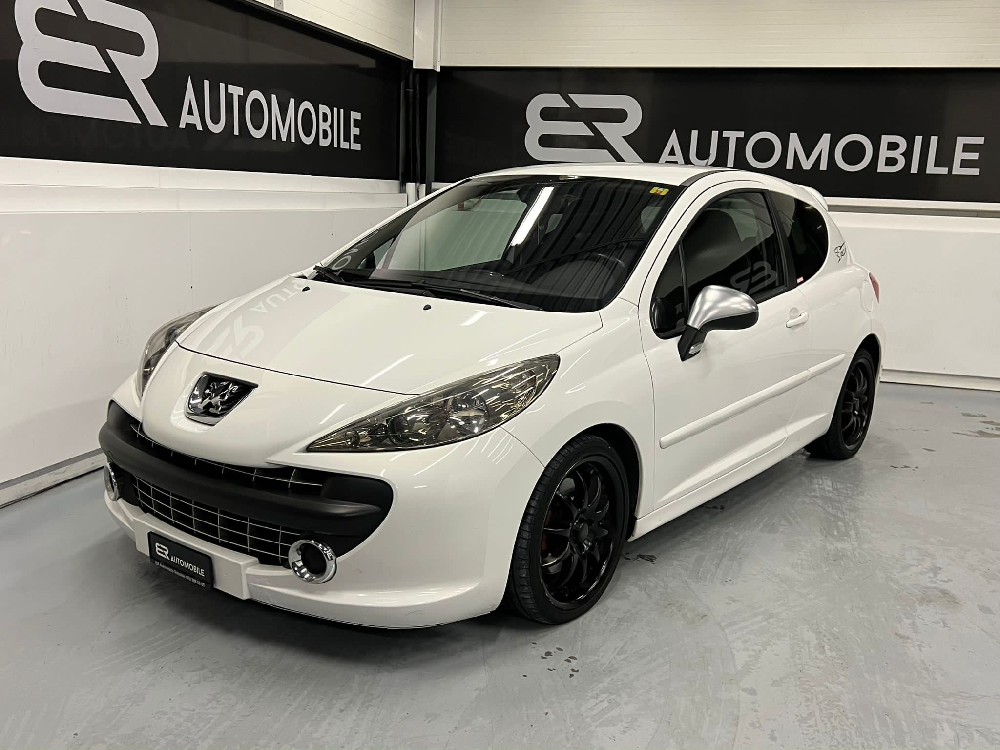 PEUGEOT 207 1.6 16V Turbo GTi