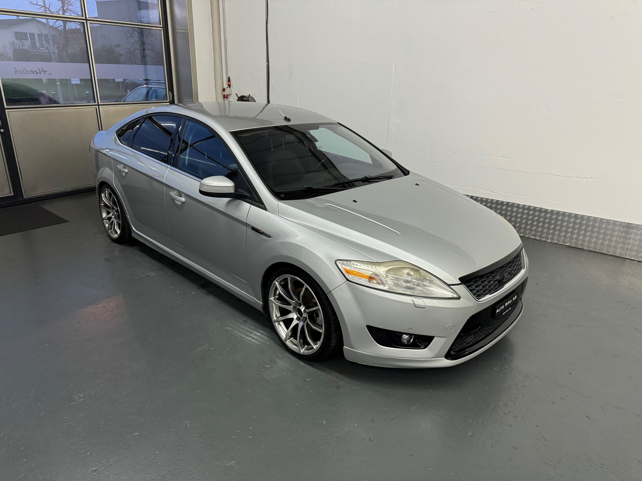 FORD Mondeo 2.5i 20V Turbo Titanium S