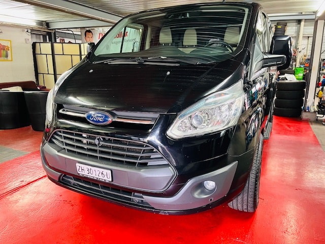 FORD Tourneo Custom 300 L1H1 Titanium