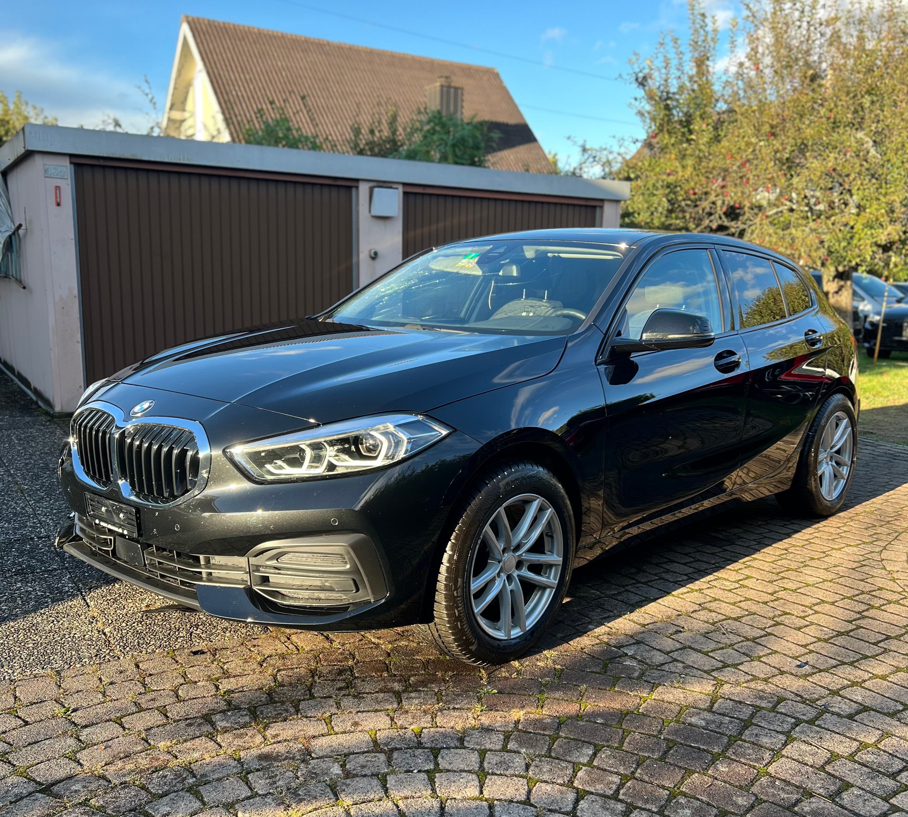 BMW 118i Essential Edition Steptronic