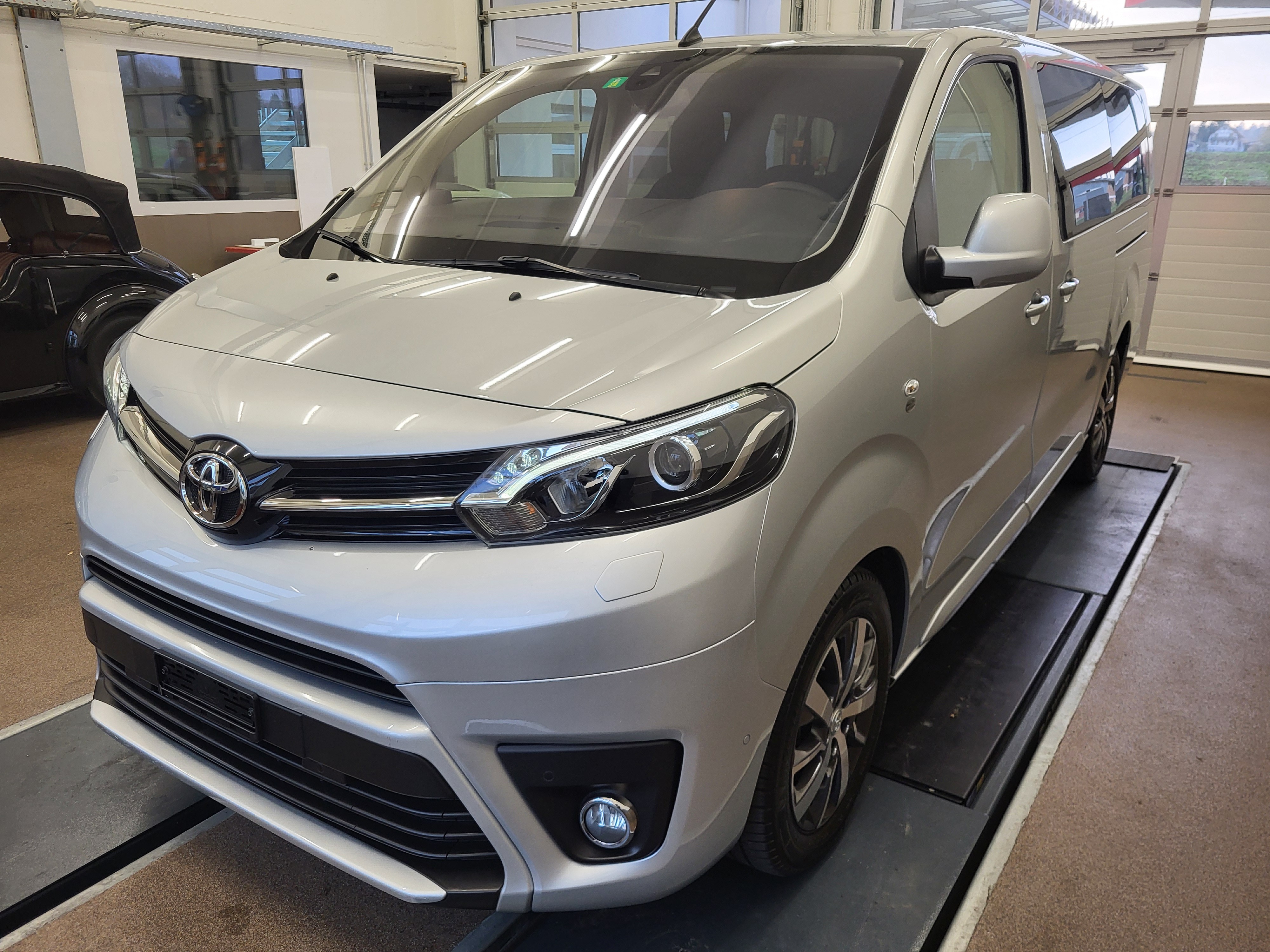 TOYOTA Proace Verso 2.0 D-4D Shuttle L2 Automatic