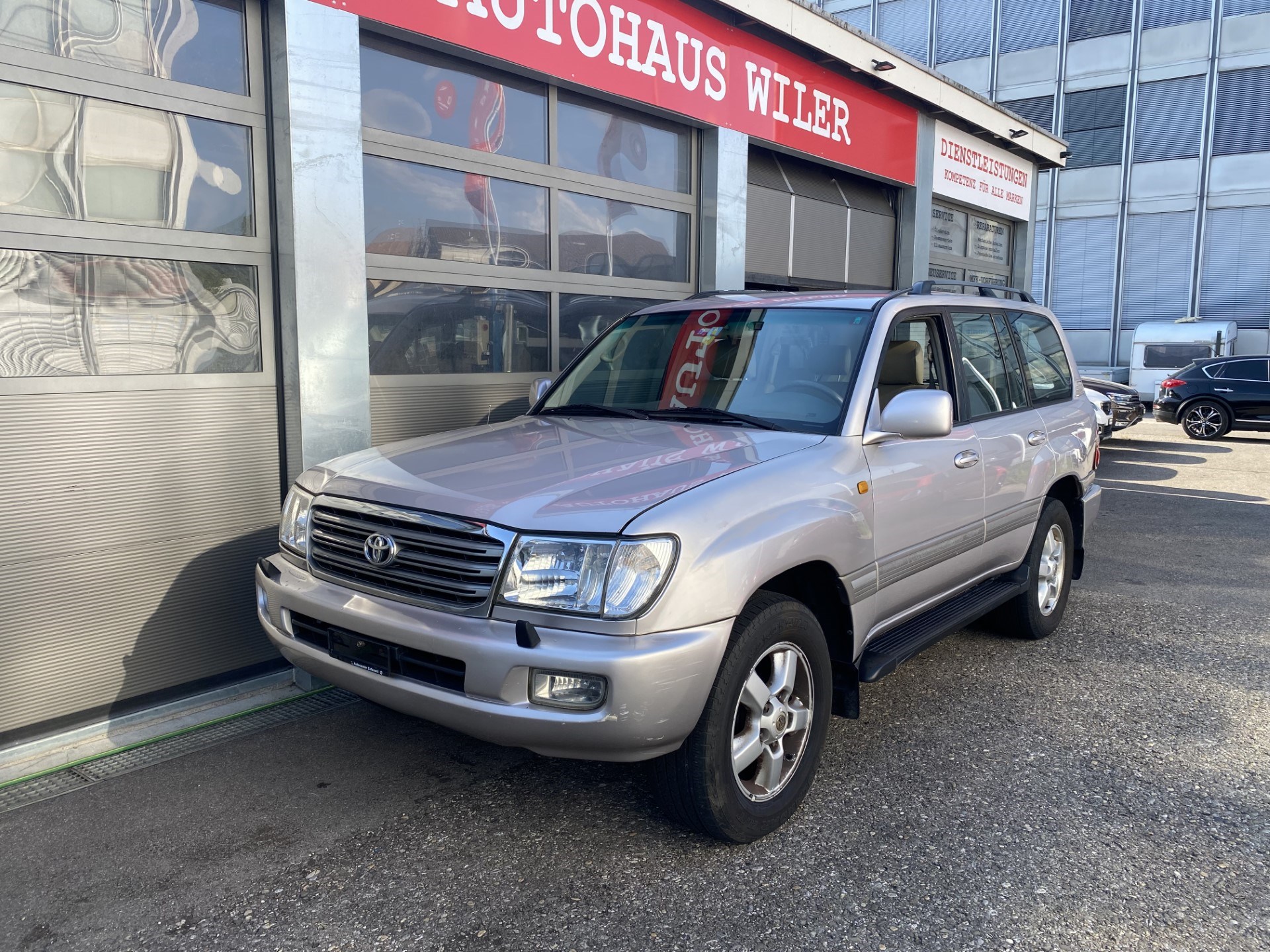 TOYOTA Land Cruiser 500 4.7 Linea Luna