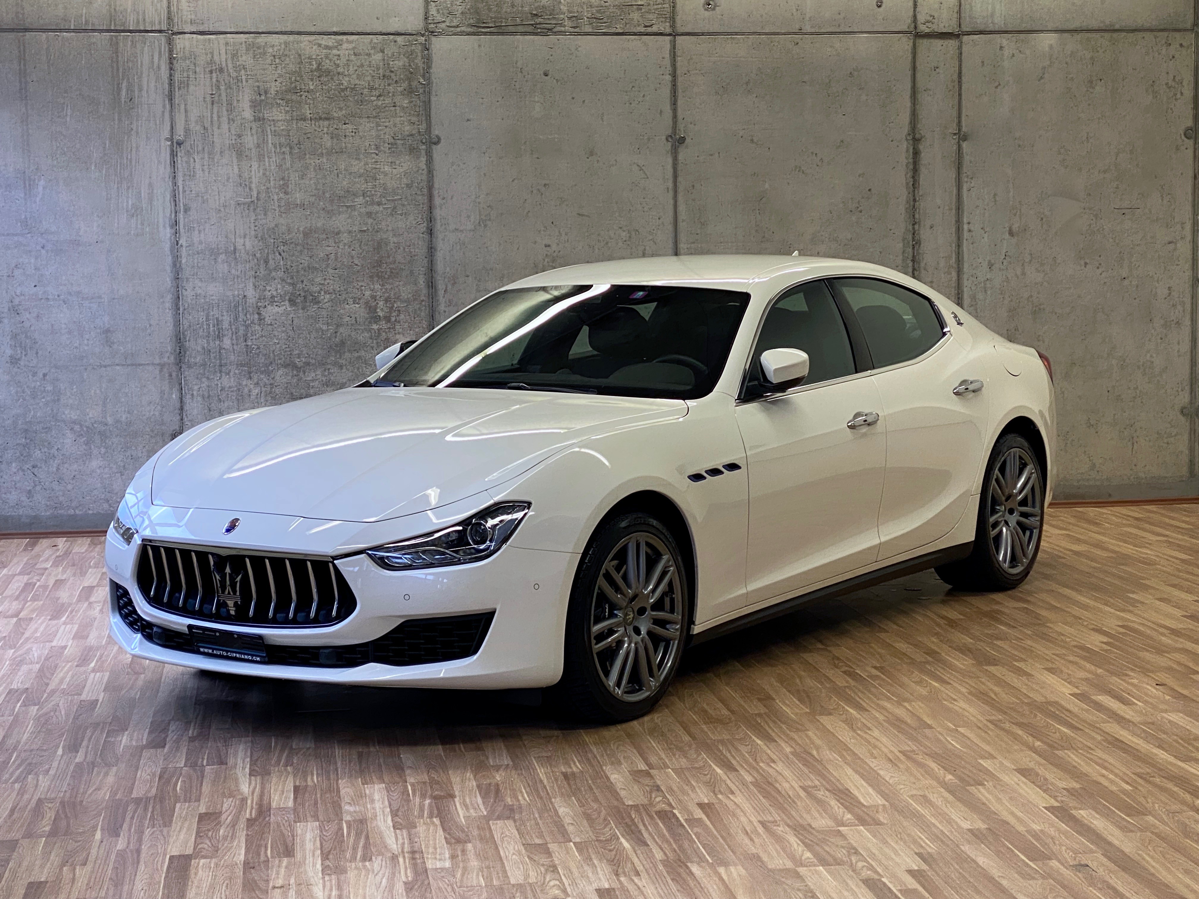 MASERATI Ghibli 2.0 Hybrid Essence Automatica