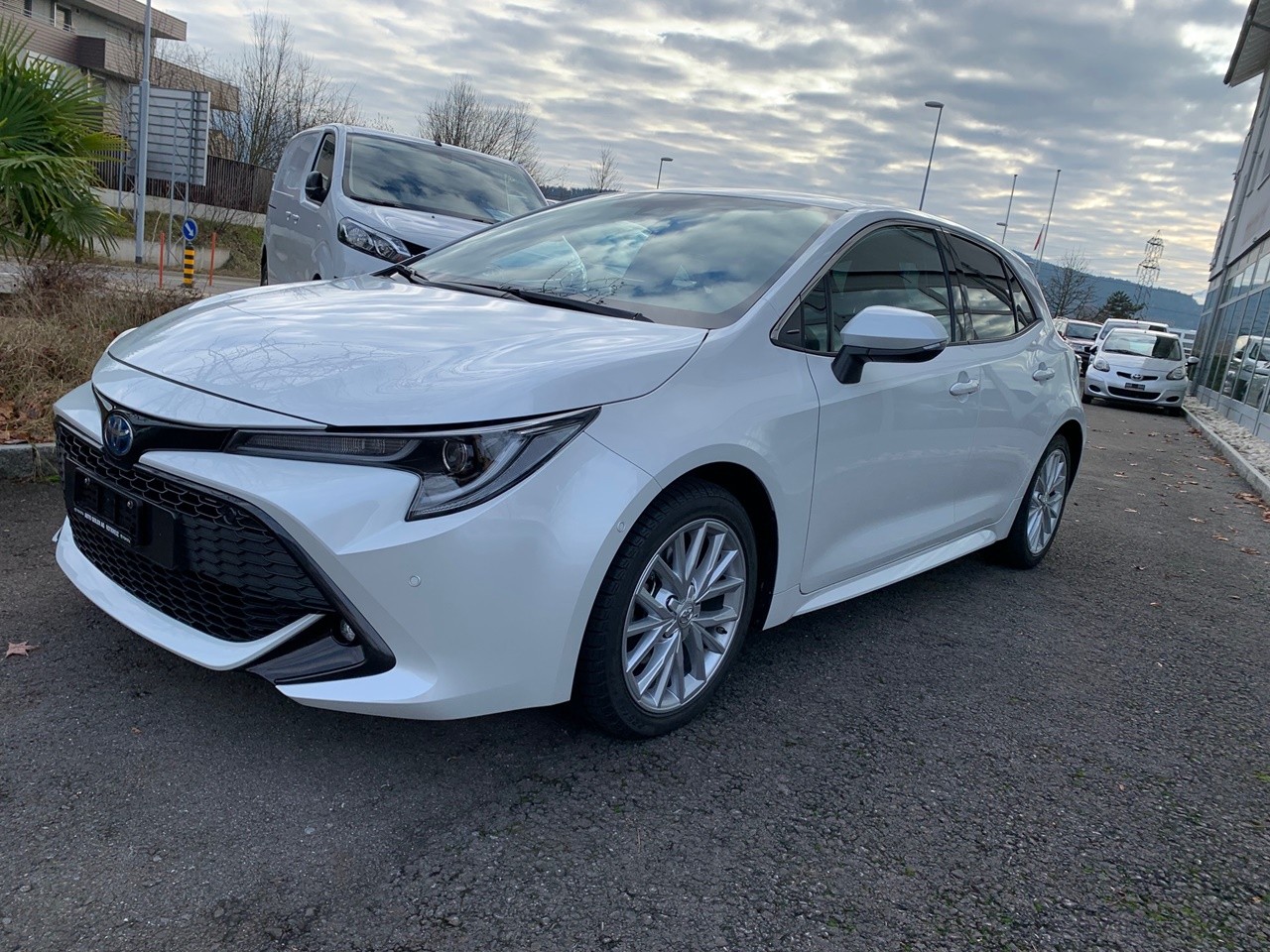 TOYOTA Corolla 2.0 HSD Trend e-CVT