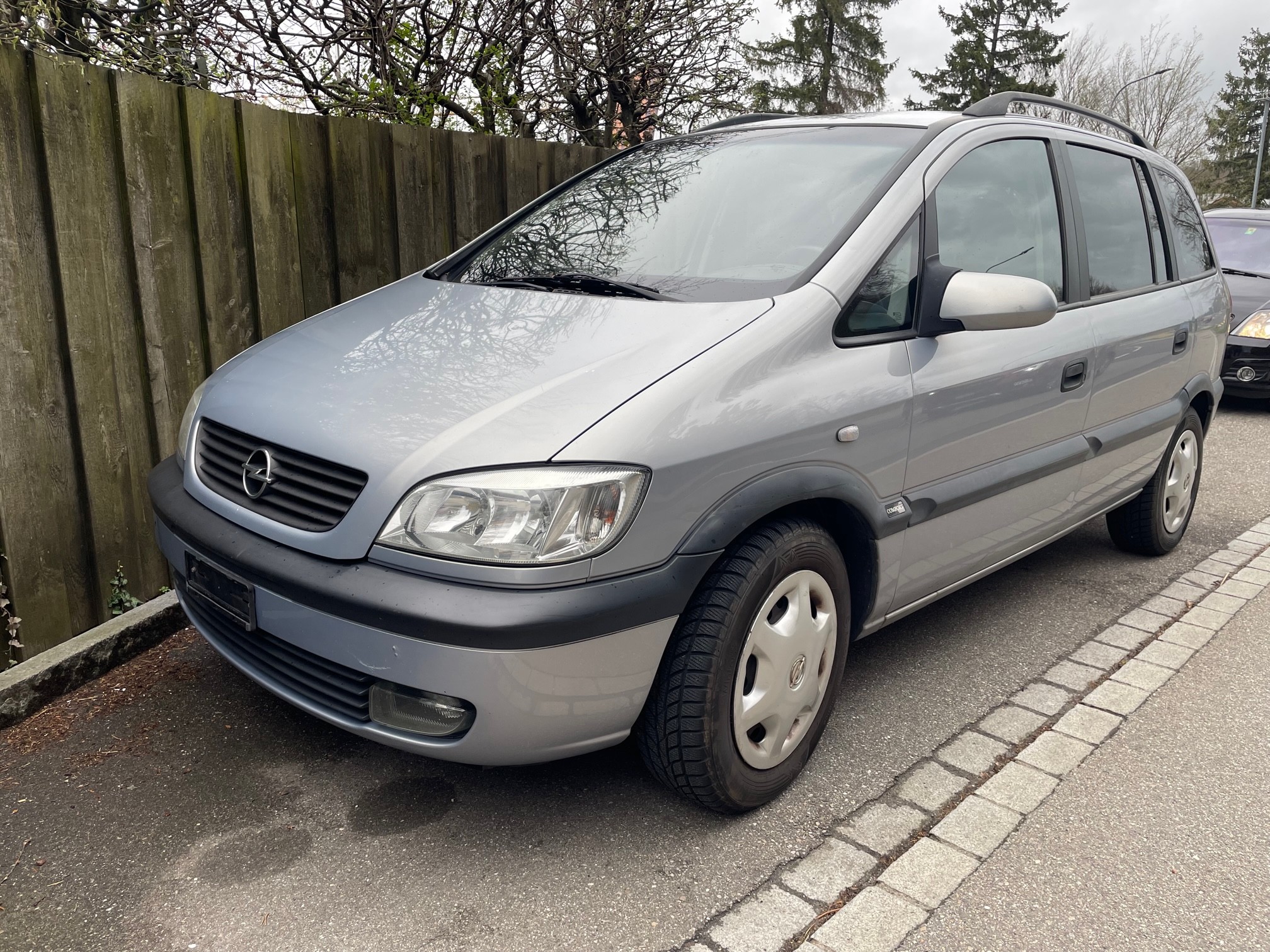 OPEL Zafira 1.8i 16V Comfort, 7 Sitzer, neue Reifen und Batterie