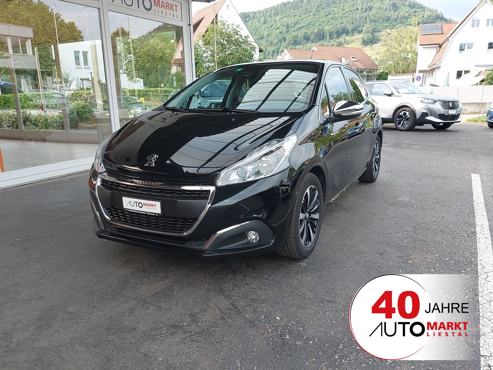 PEUGEOT 208 1.2 PureTech Tech Edition