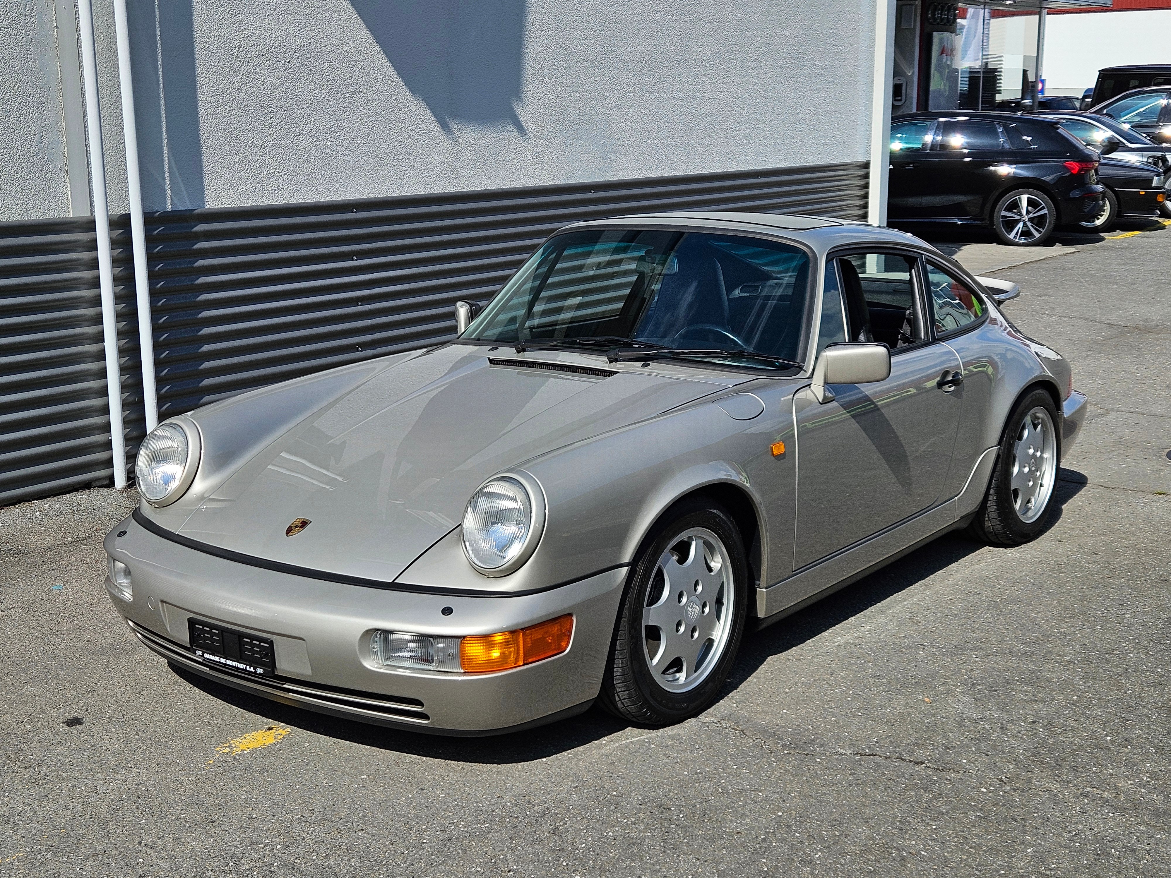 PORSCHE 911 Carrera 4