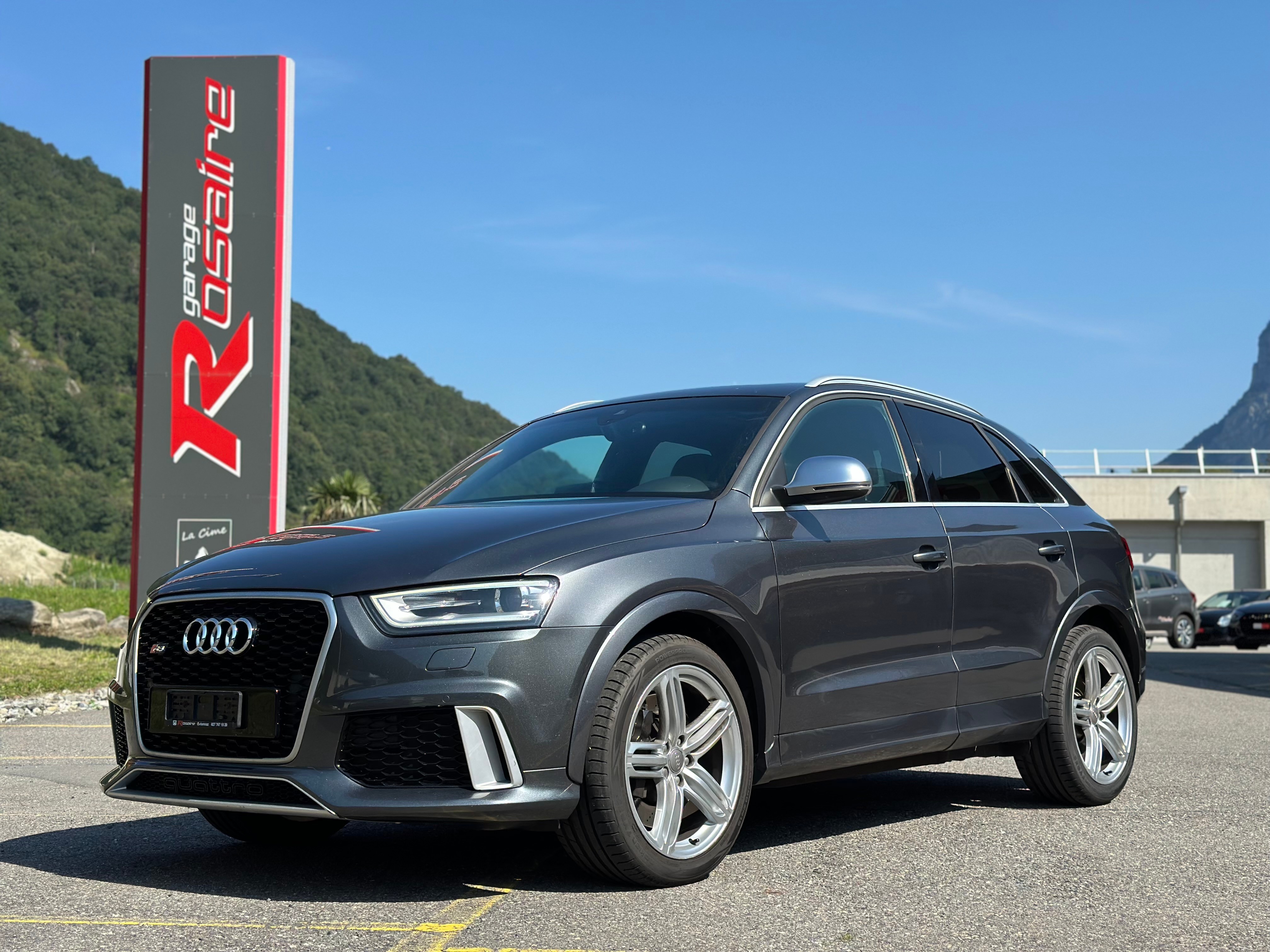 AUDI RS Q3 2.5 TFSI quattro S-tronic