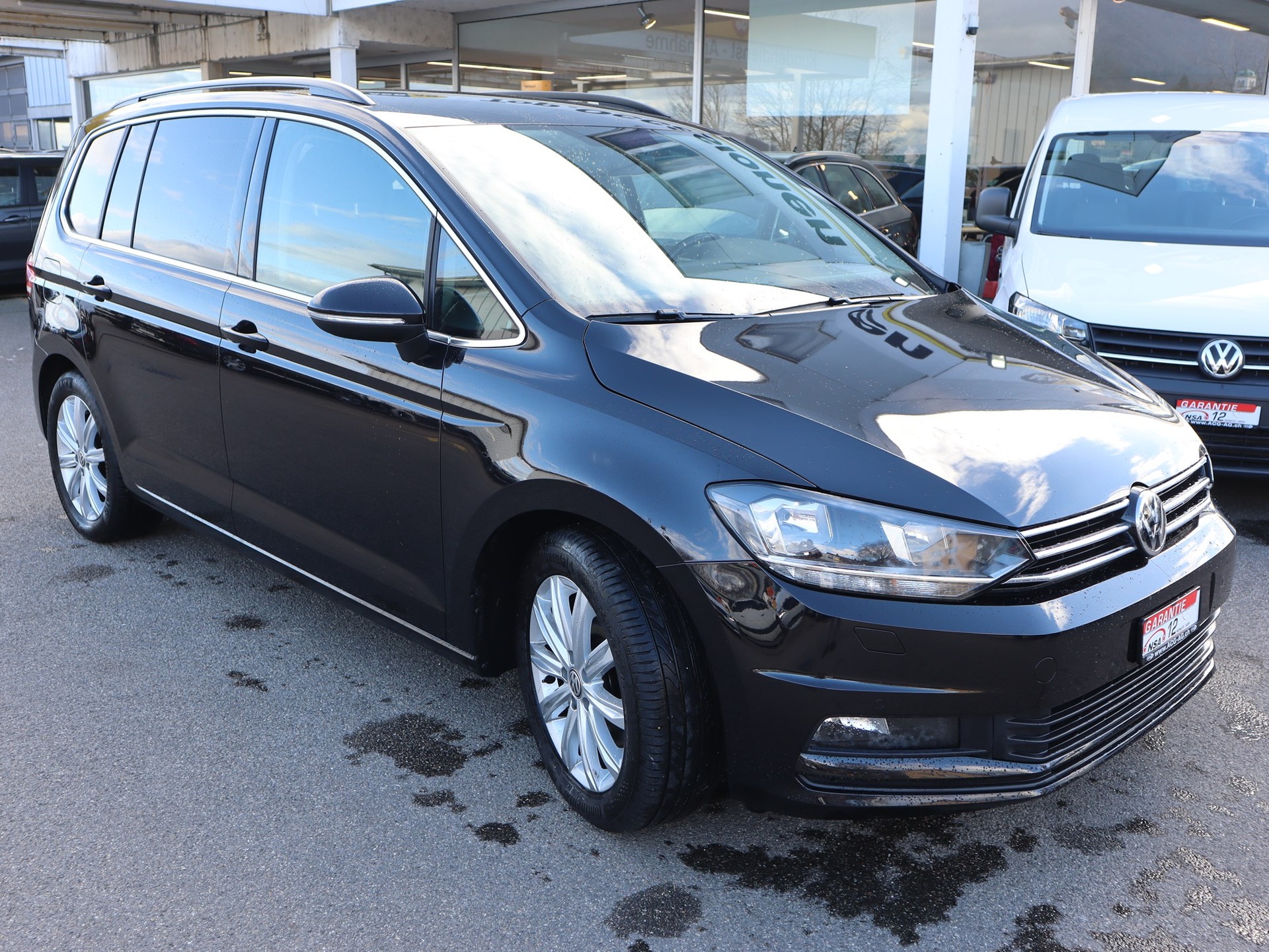 VW Touran 2.0 TDI BlueMotion Technology Comfortline DSG ** 7-Plätzer ** Gr-Navi mit RF-kamera **