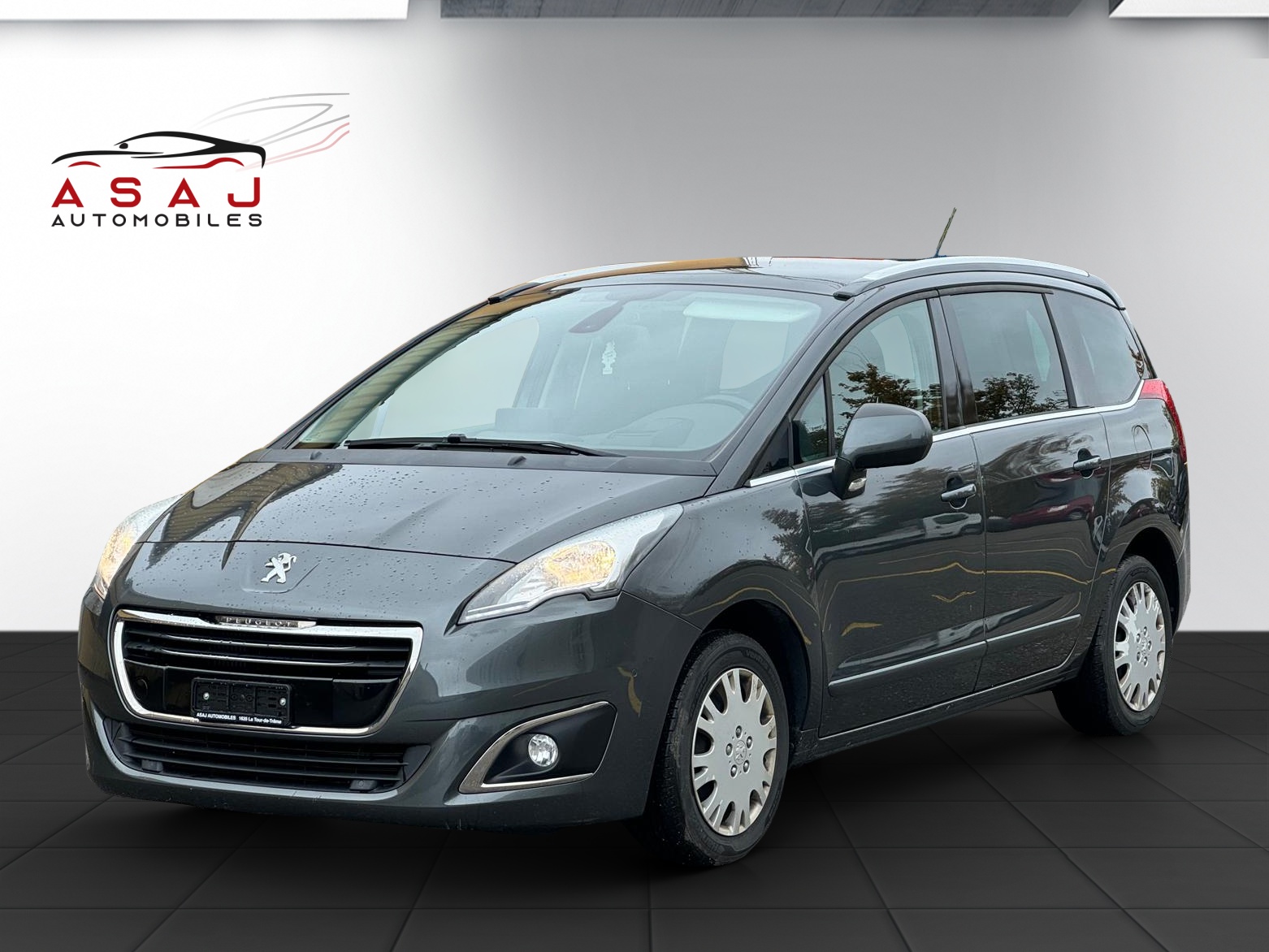 PEUGEOT 5008 1.2 Pure Tech Allure