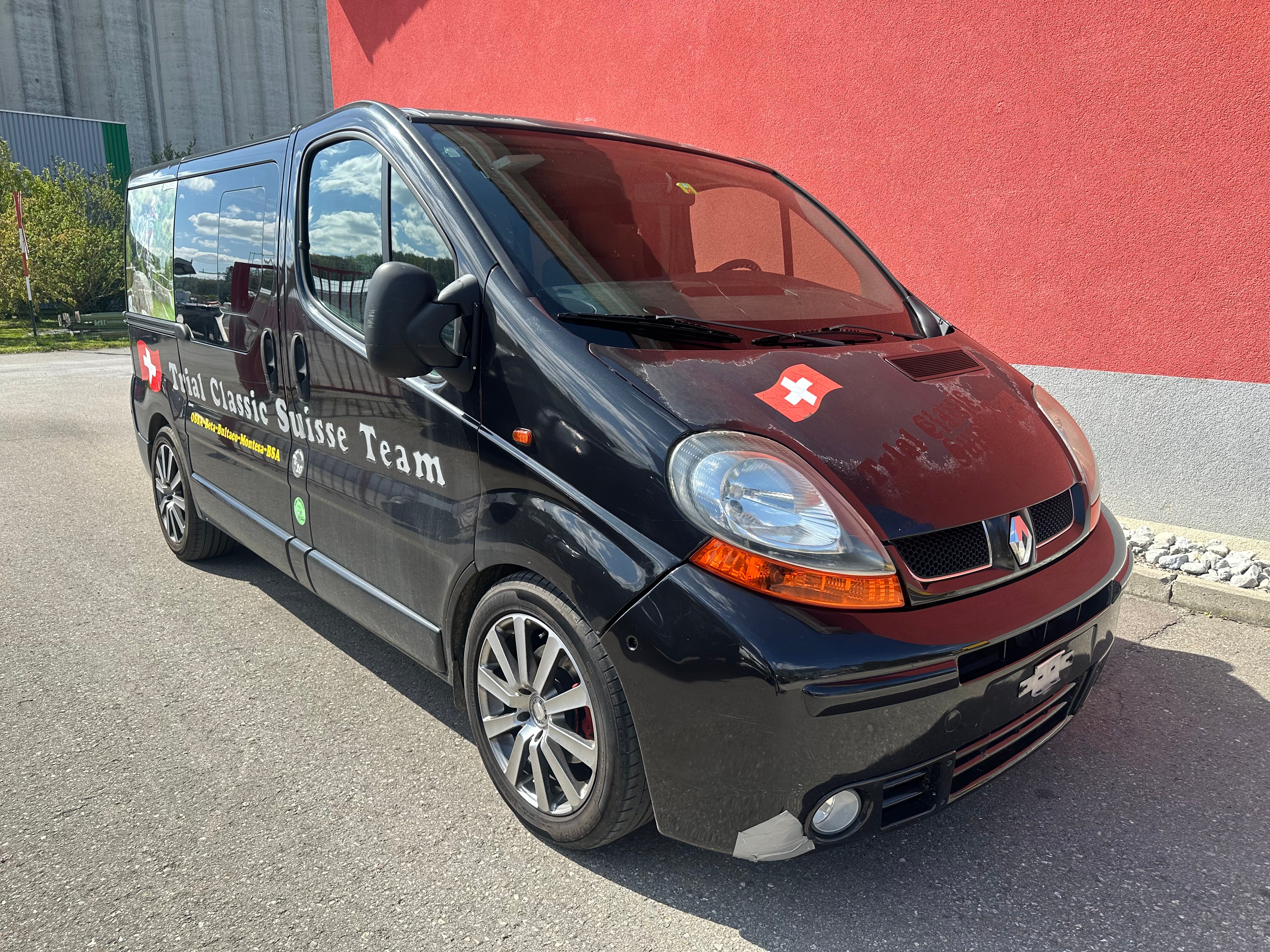 RENAULT Trafic 2.5 dCi 135 2.7t