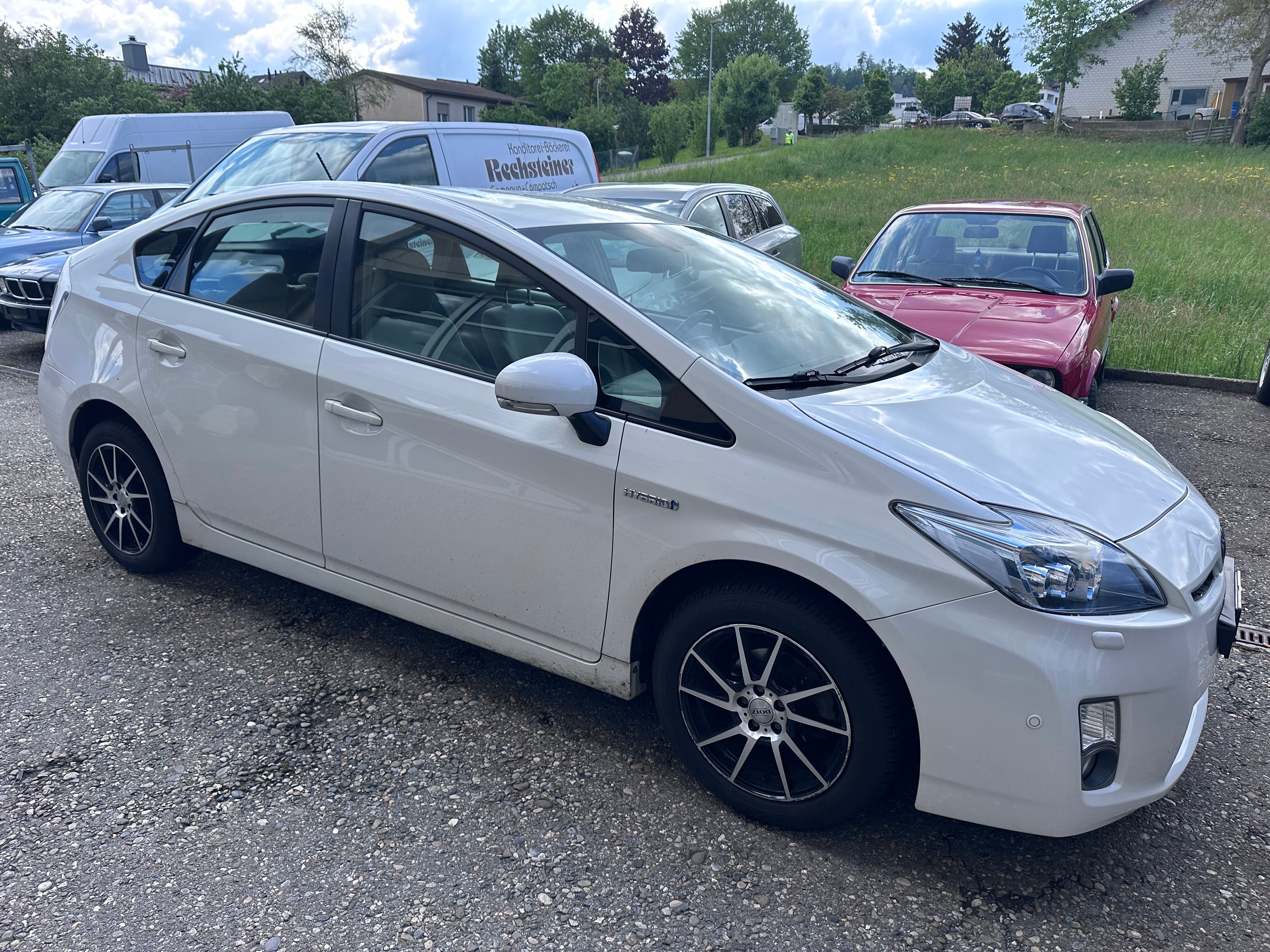 TOYOTA Prius 1.8 16V HSD Sol