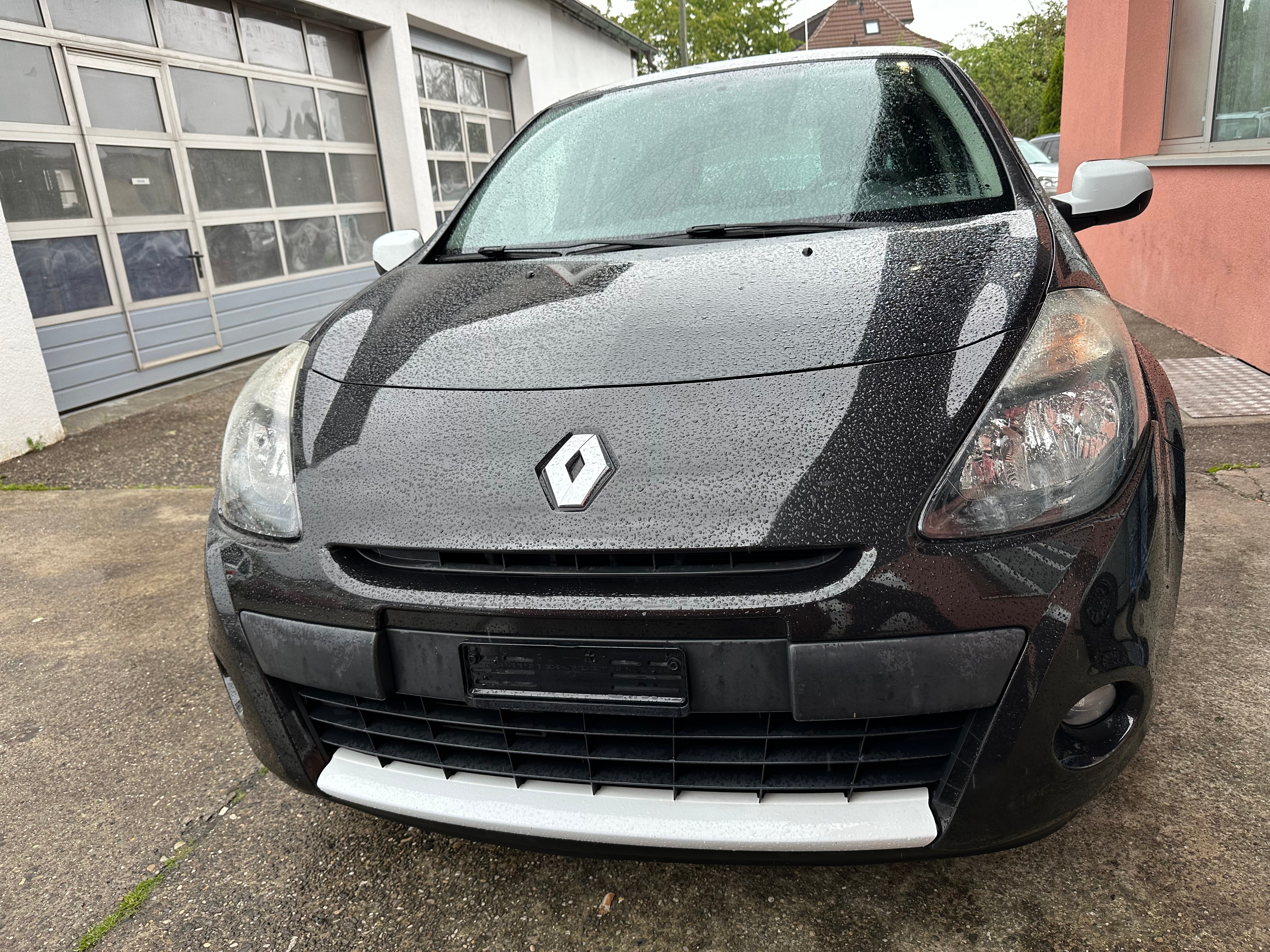 RENAULT Clio 1.2 16V Turbo S