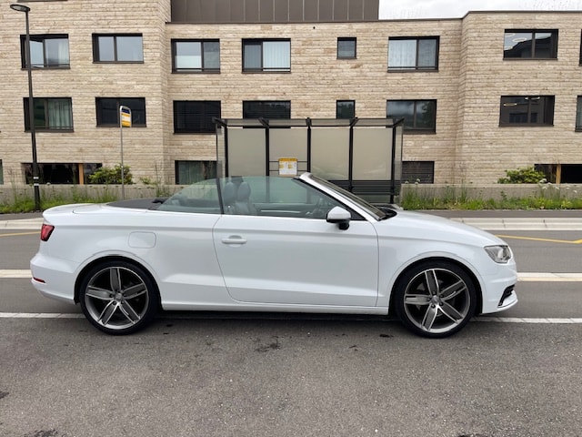 AUDI A3 Cabriolet 1.8 TFSI Ambition S-tronic