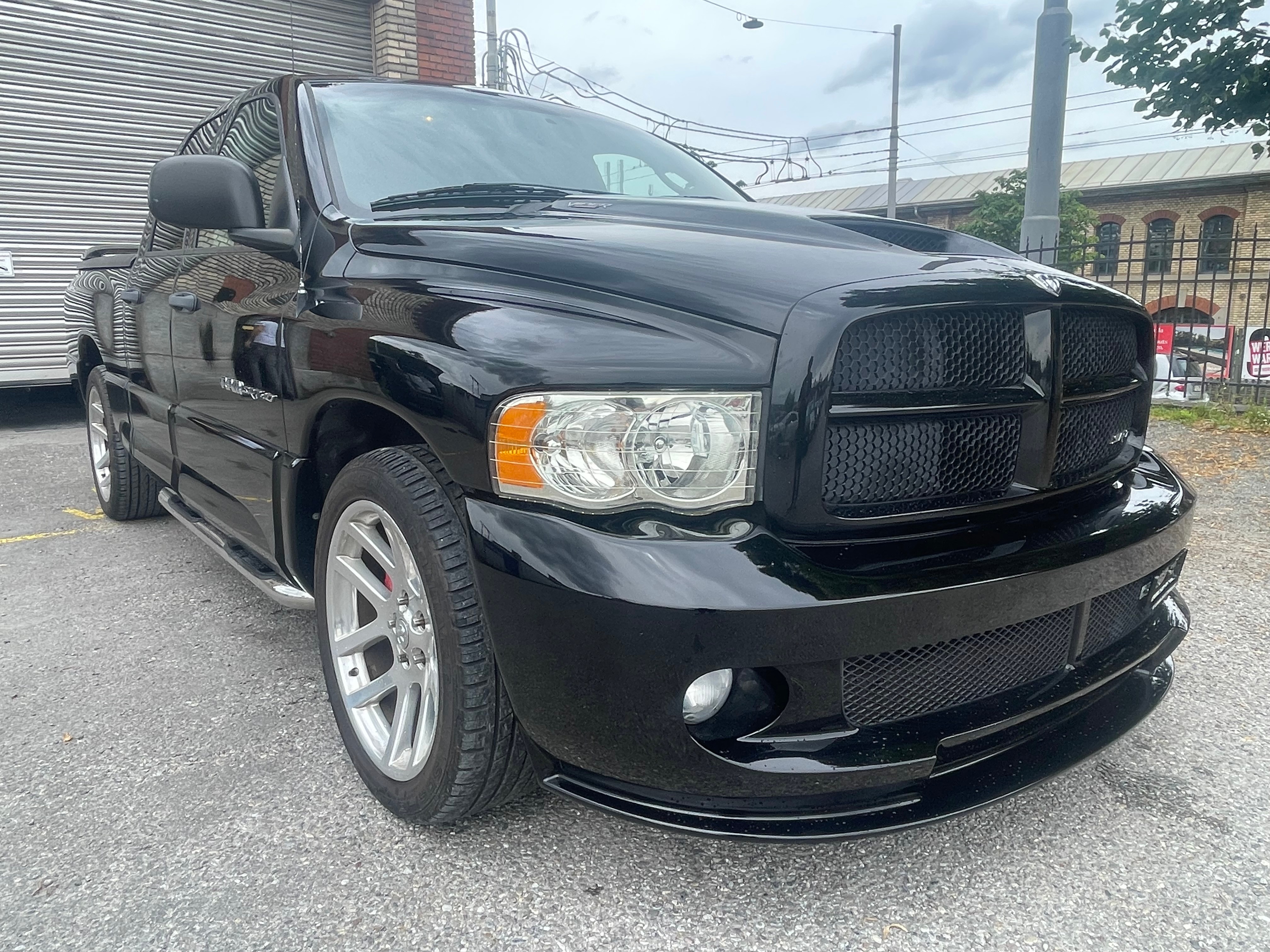 DODGE Ram SRT-10 VIPER powered