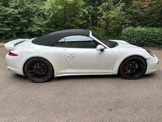 PORSCHE Carrera 4S