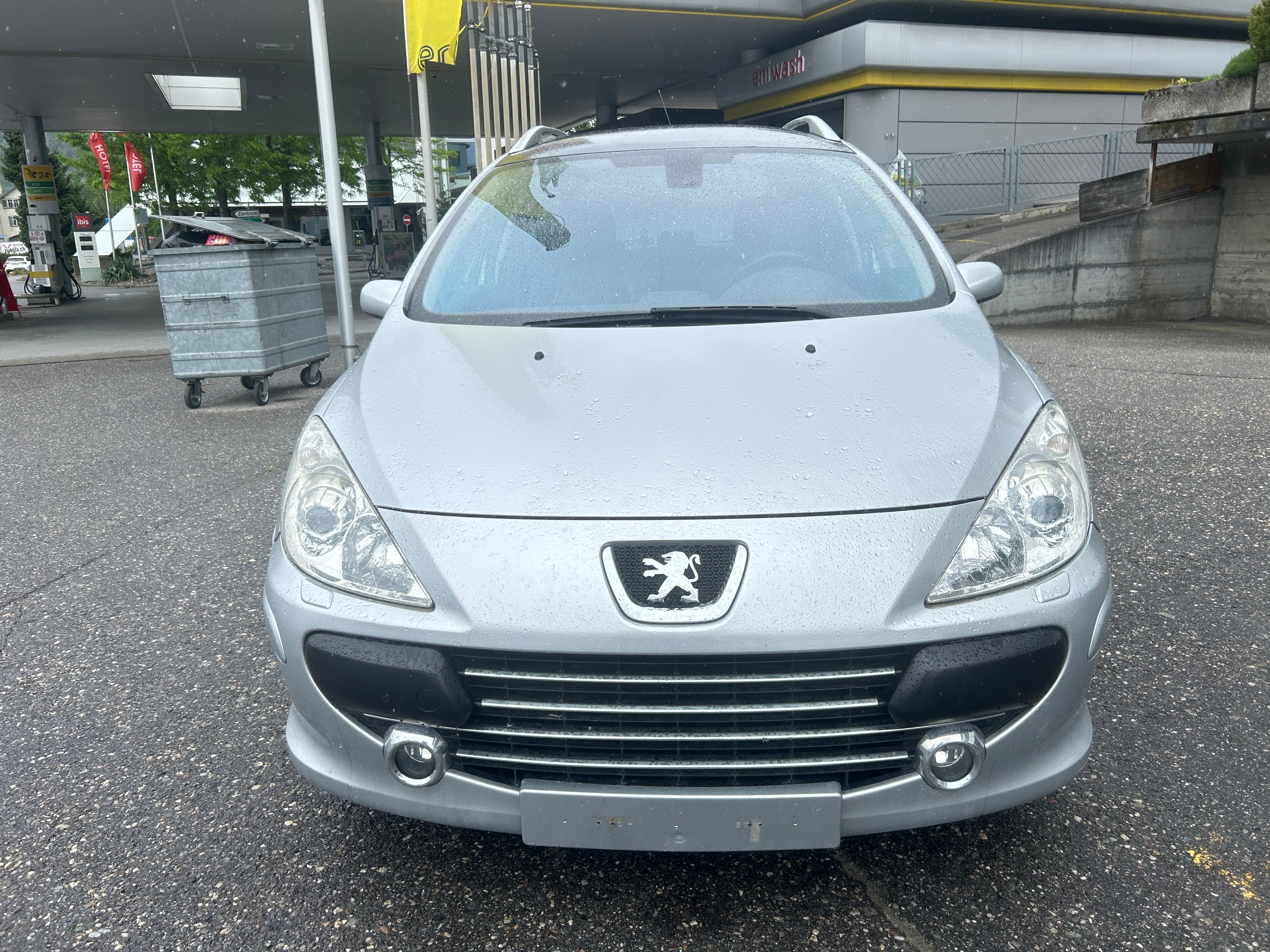 PEUGEOT 307 SW 2.0 16V Platinum Edition