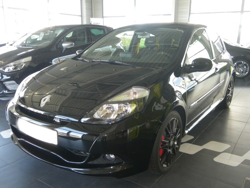 RENAULT Clio 2.0 16V RS (Sport)