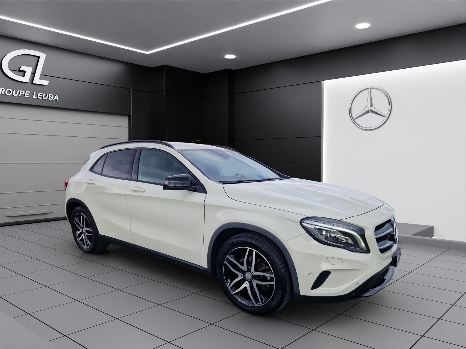 MERCEDES-BENZ GLA 250 Urban