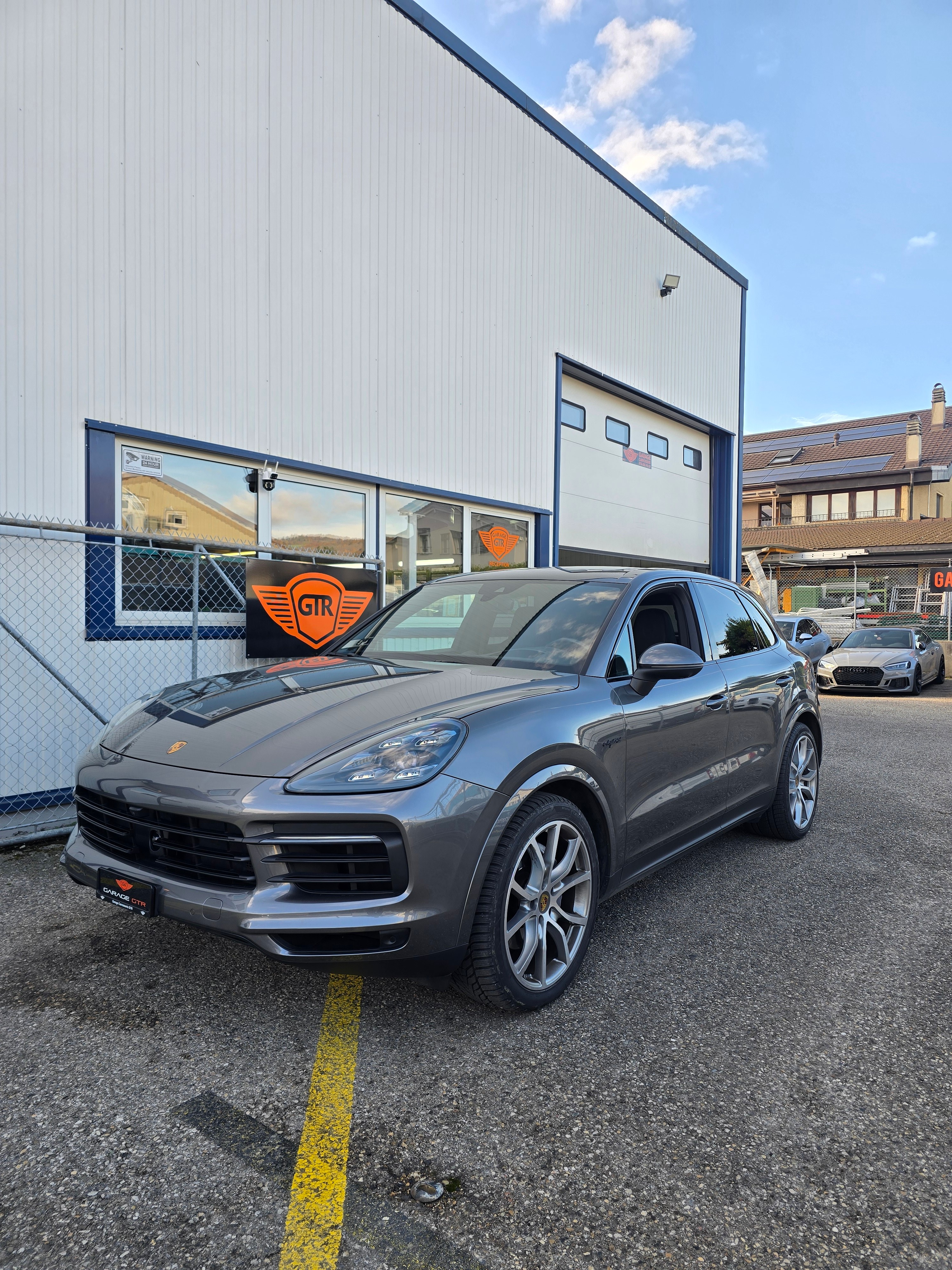 PORSCHE Cayenne E-Hybrid