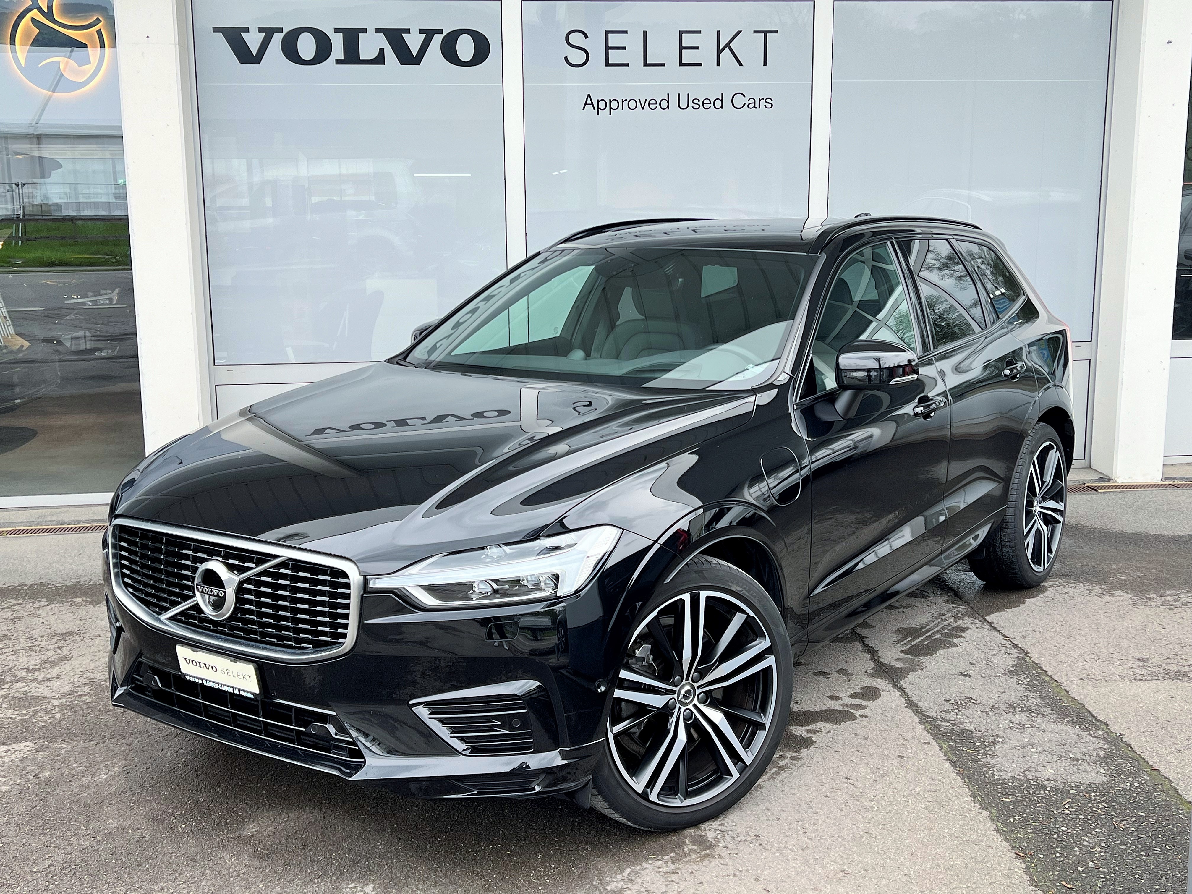 VOLVO XC60 T8 eAWD R-Design