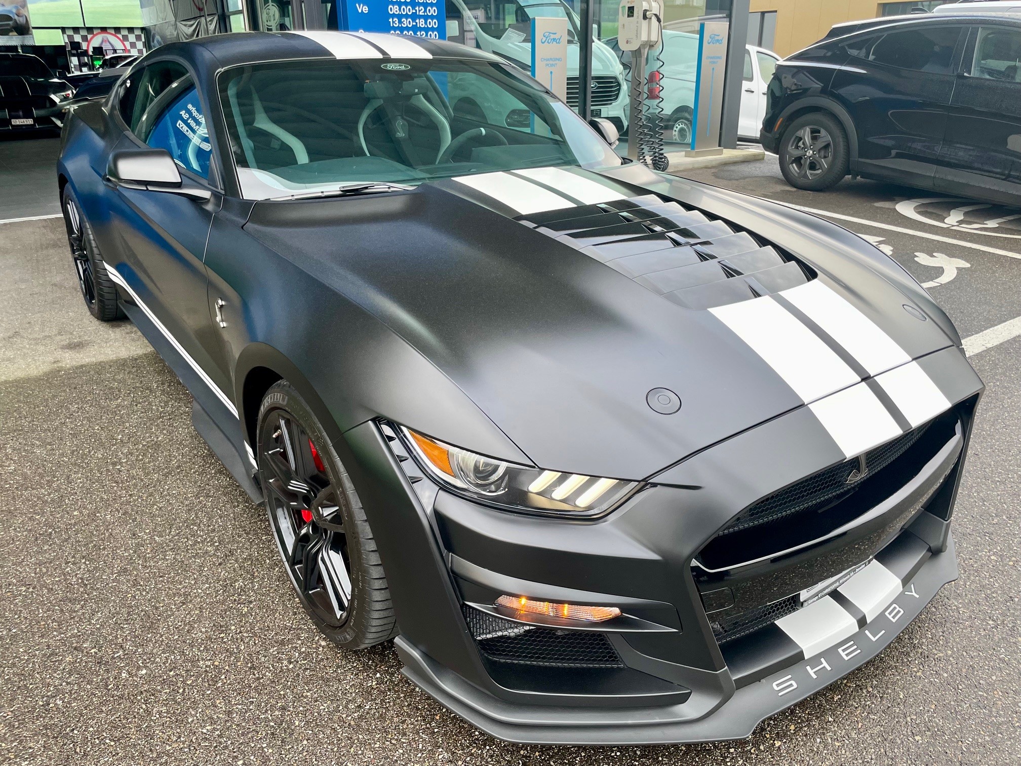 FORD Shelby GT500 with Recaro