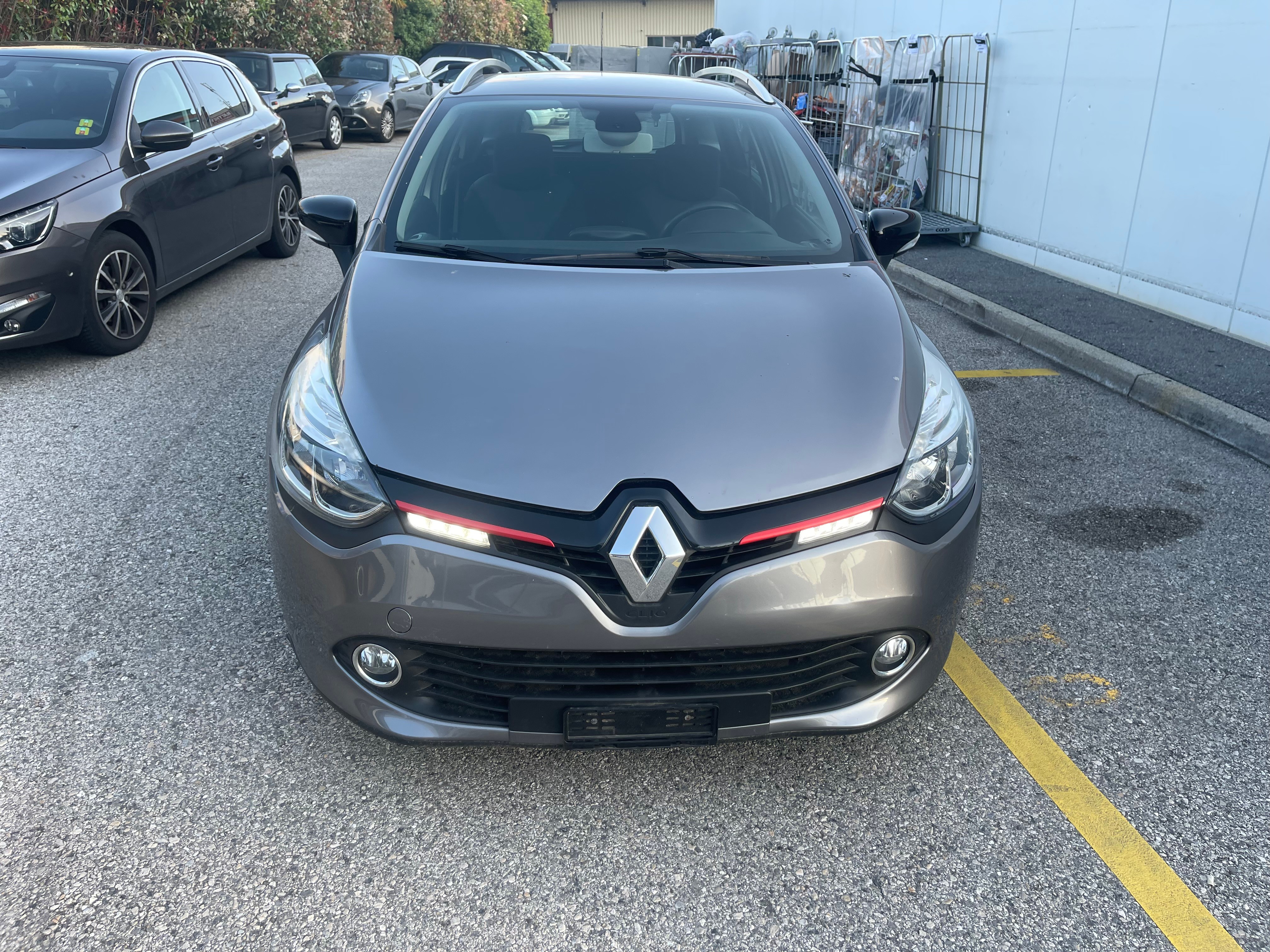 RENAULT Clio Grandtour 1.2 16V T Swiss Edition EDC