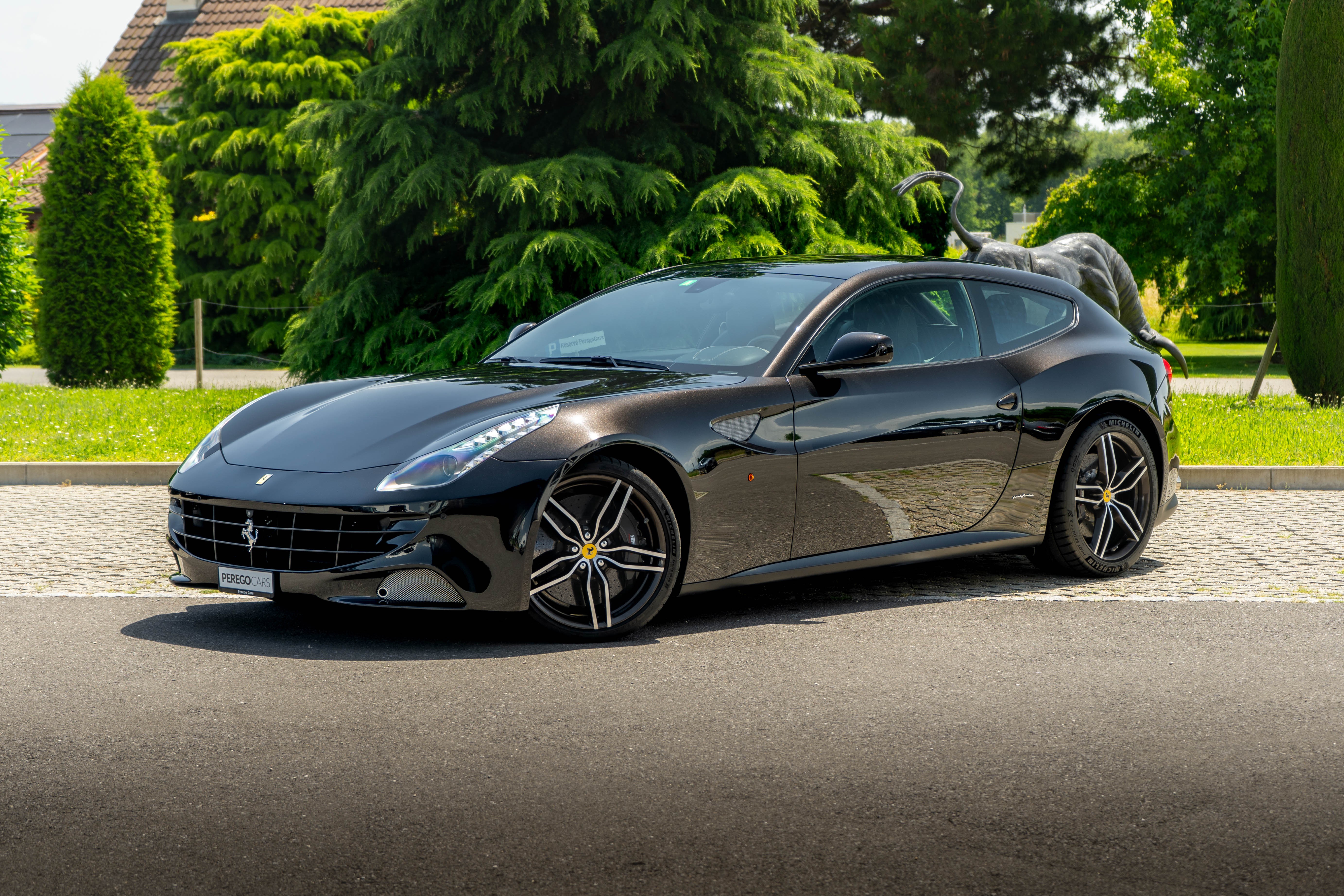 FERRARI FF