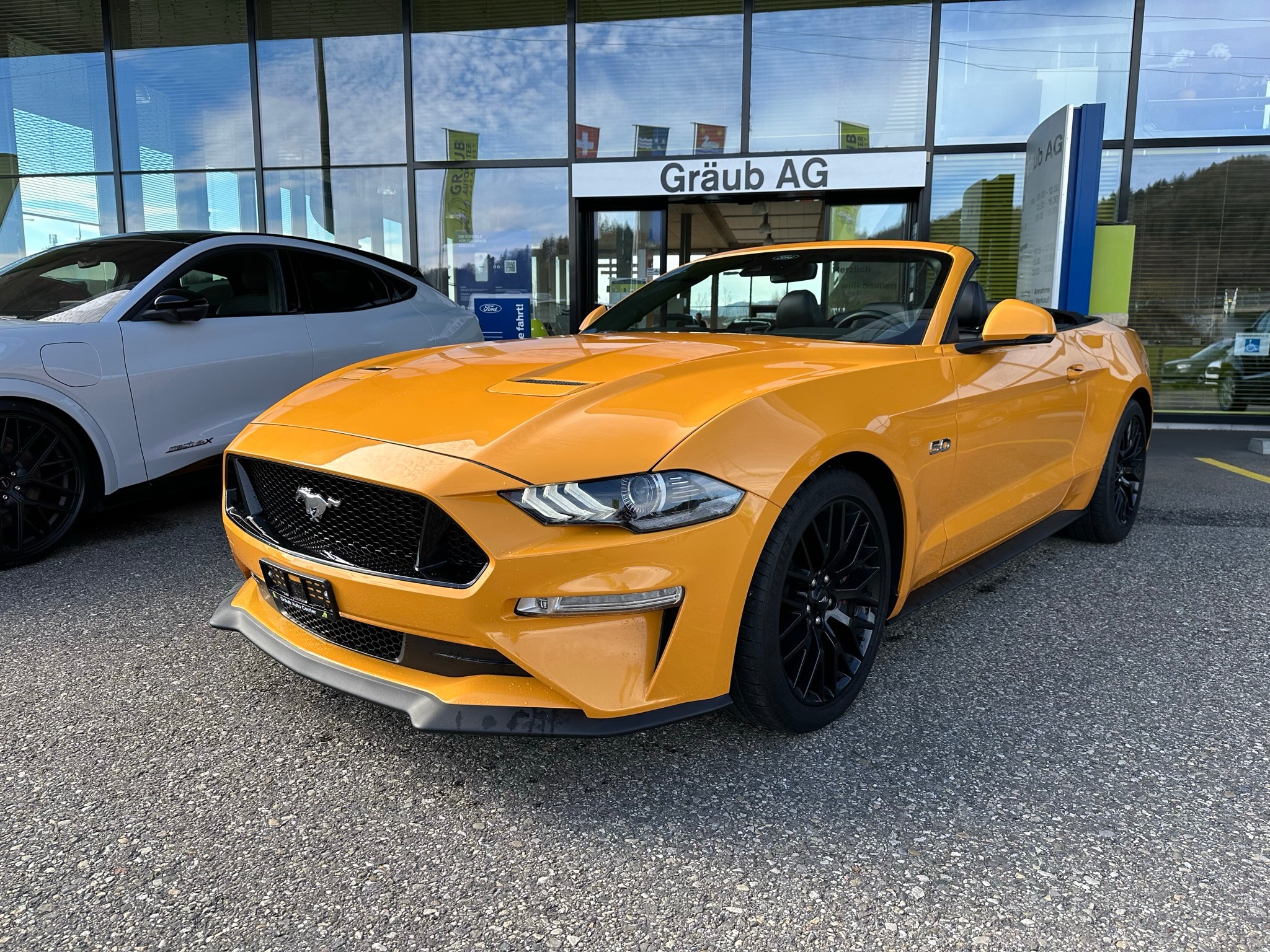 FORD Mustang Convertible 5.0 V8 GT Automat CYBER ORANGE